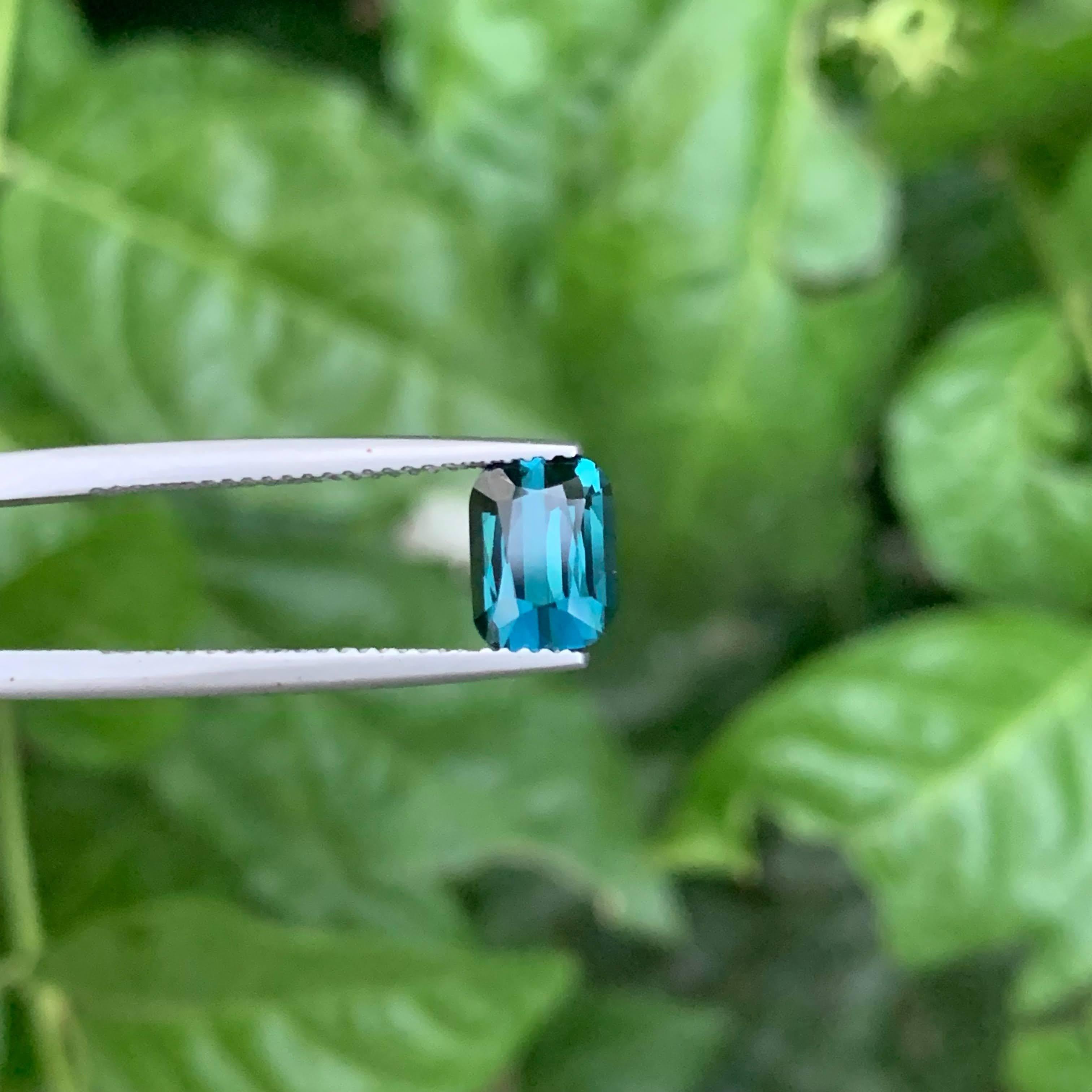 1,90 carati di tormalina blu vivida naturale sciolta con taglio a cuscino Gemma afgana in vendita 4