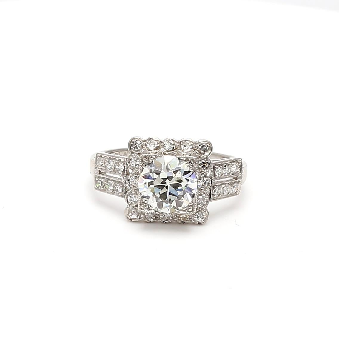 Titre :
Bague de fiançailles en platine avec diamant taille européenne ancienne J VVS1-VVS2 de 1,90 carat
Le style :
Engagement
Métal :
Platine
Pierre précieuse 1 :
Diamant de 1,5 carat
Nombre de pierres :
1
Couleur :
J
La clarté :
VVS1
Forme