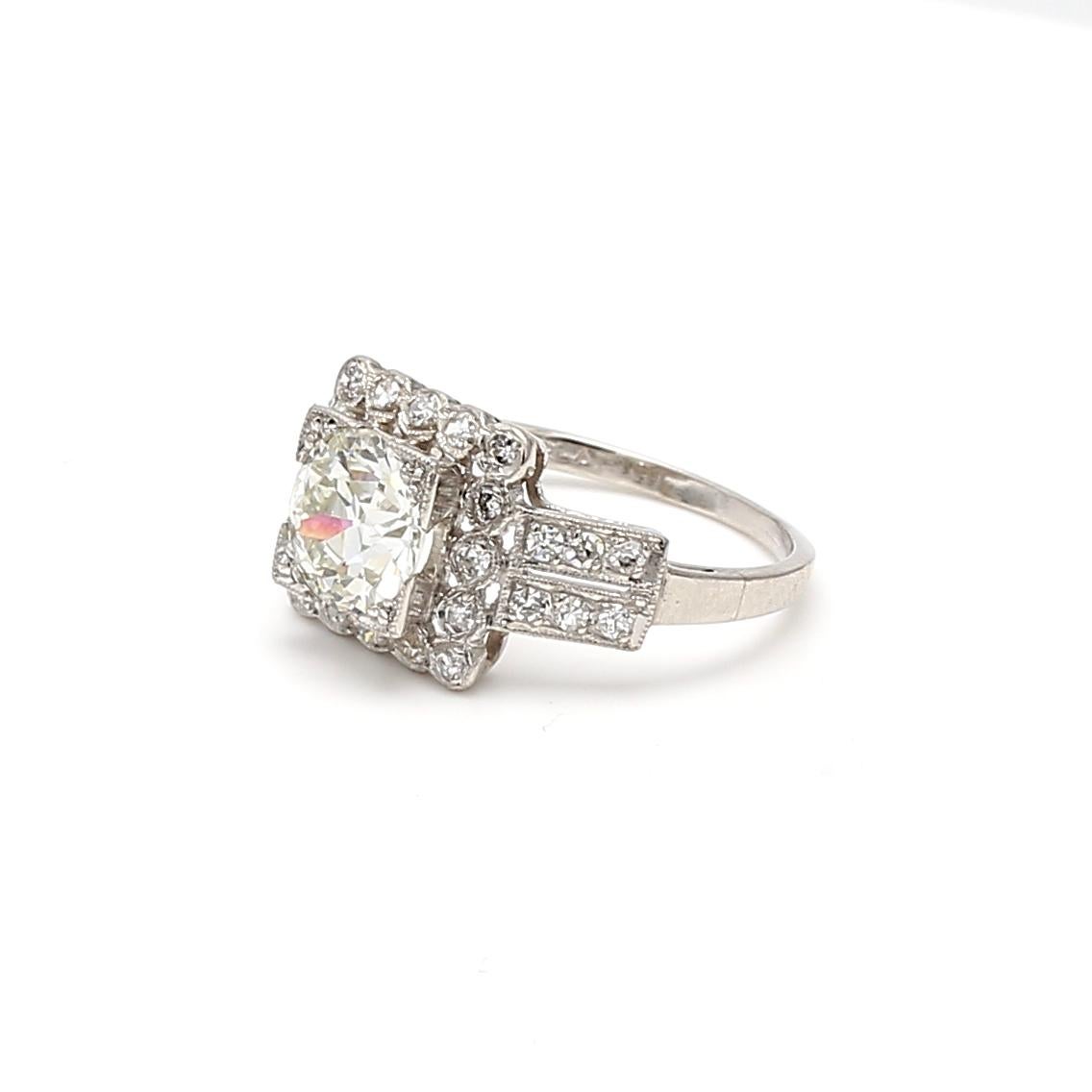 Bague de fiançailles en platine avec diamant taille européenne ancienne J VVS1-VVS2 de 1,90 carat en vente 3