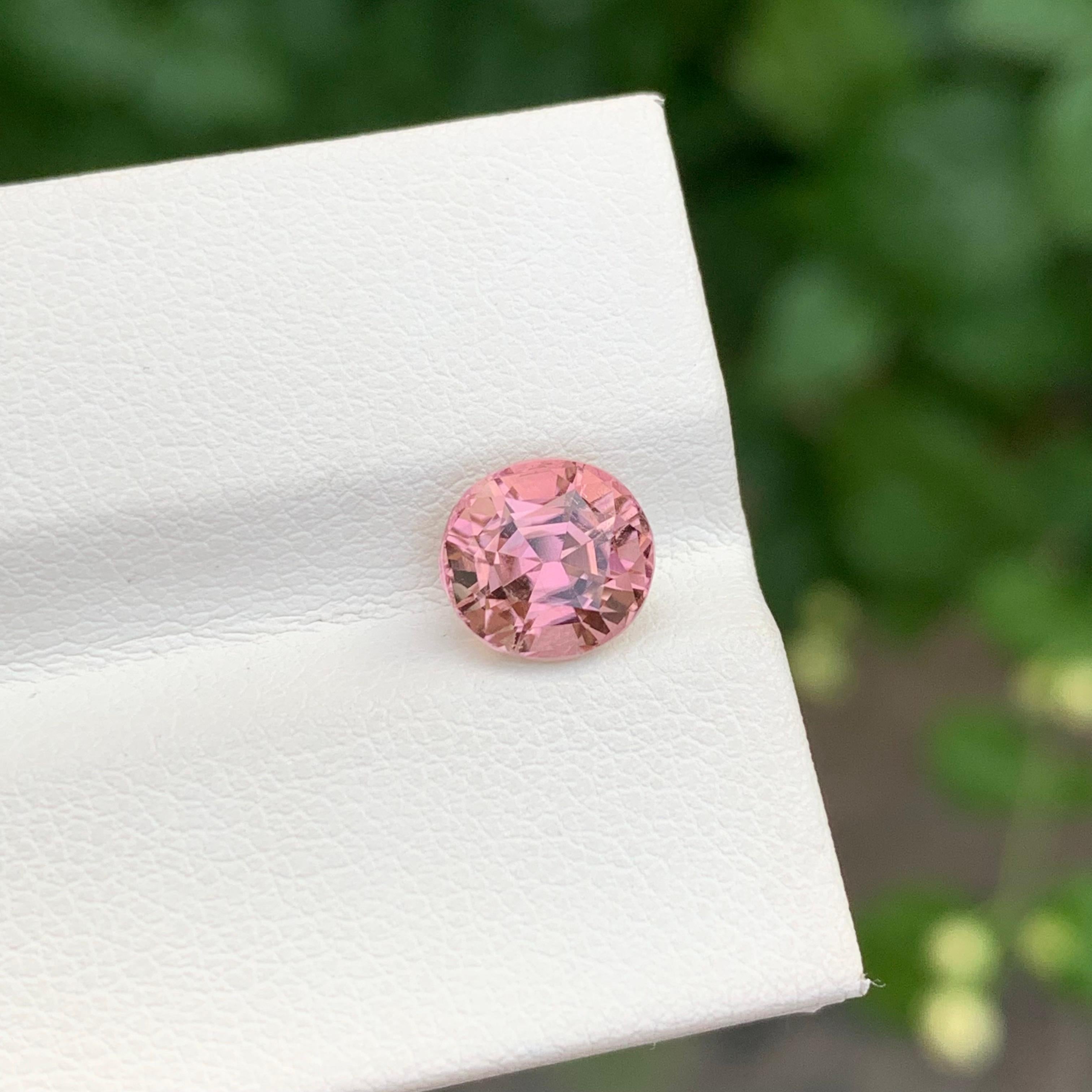 1,90 Karat Hübscher natürlicher loser rosa Turmalin in ovaler Form Edelstein für Damen oder Herren im Angebot
