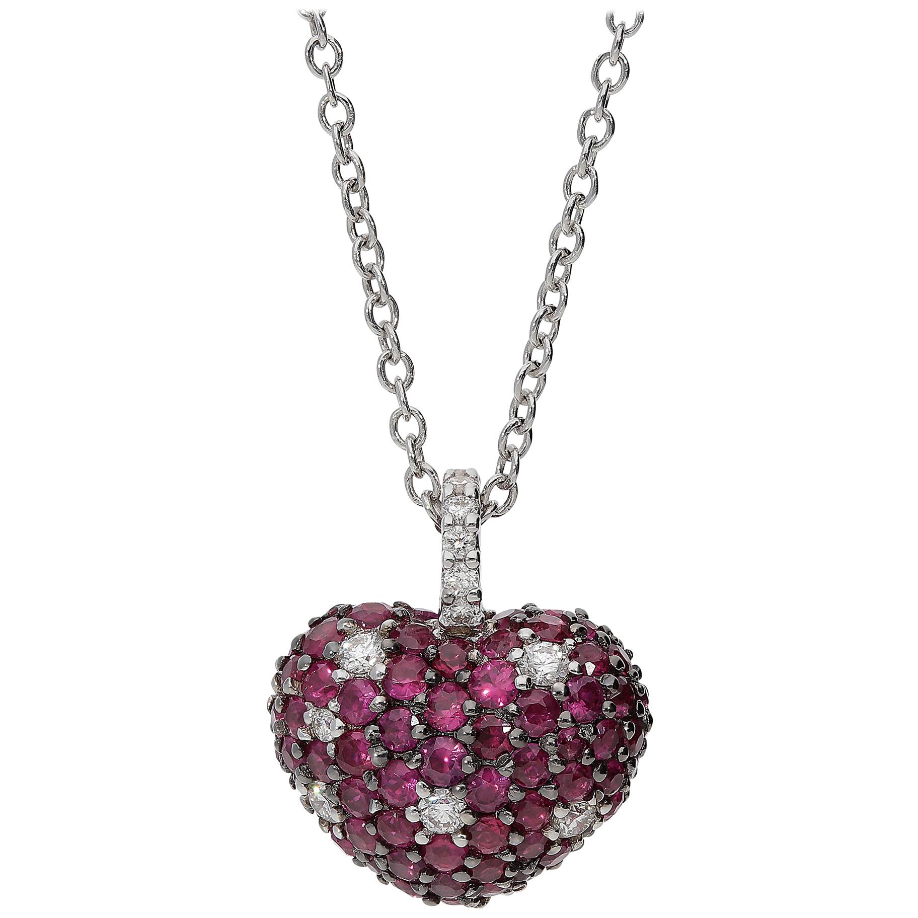 1.90 Carat Rubies 0.27 White GVS Diamond 18kt White Gold Romantic Heart Necklace For Sale