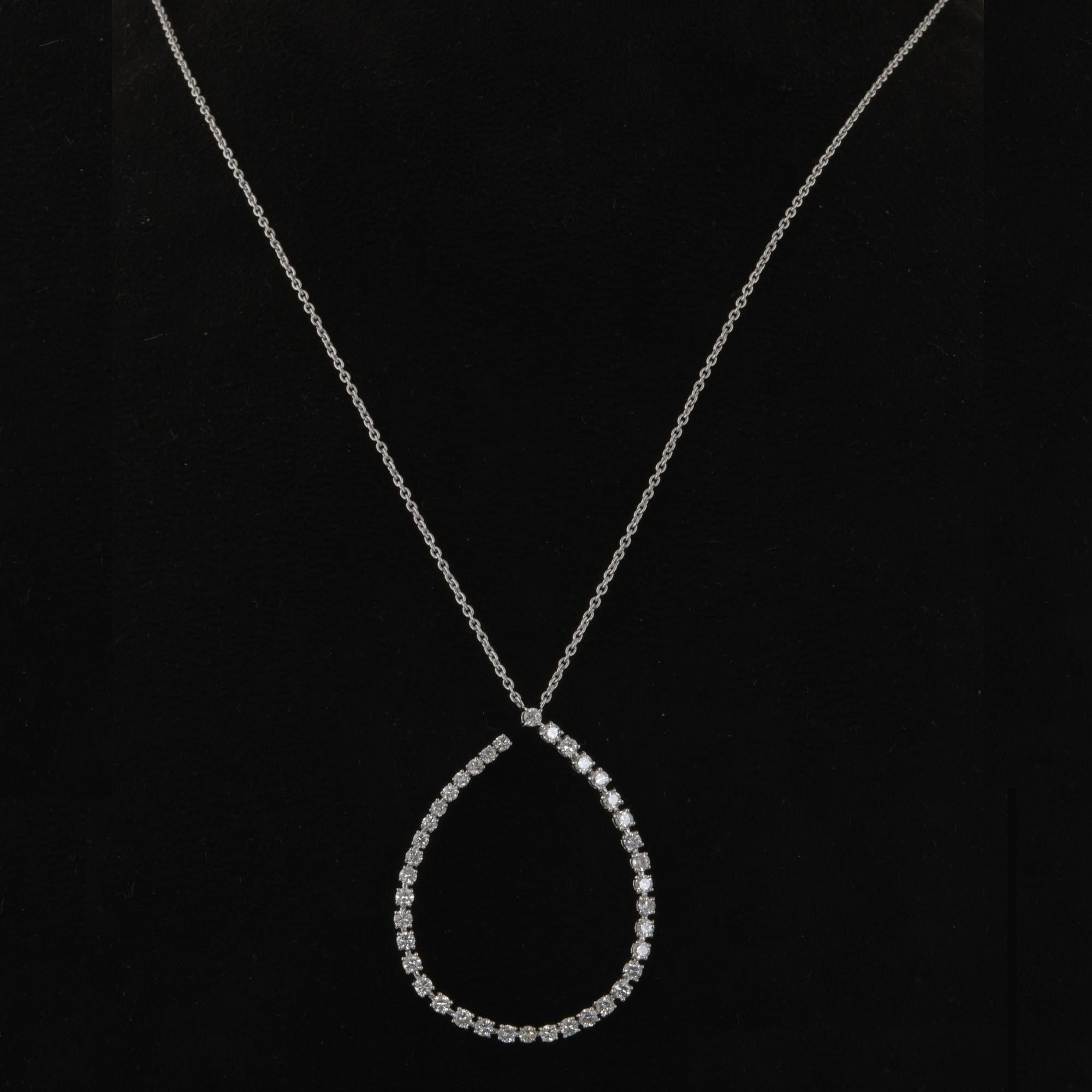 1,90 Carati SI Chiarezza HI Colore Collana con ciondolo in oro bianco 14 Karati In condizioni Nuovo in vendita a Diera, Dubai