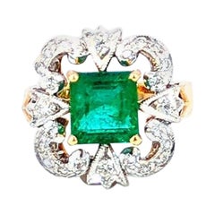 1.90 Carat Suare Emerald 18K Gold Ring