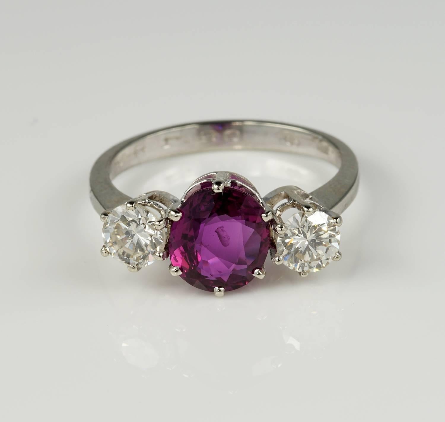 This exceptional vintage Ruby and Diamond ring is the perfect one for anniversary , engagement, declaring love or any other good purpose you will require to be the lucky owner of this eternal beauty
Extremely fine hand crafted during 1960 of solid