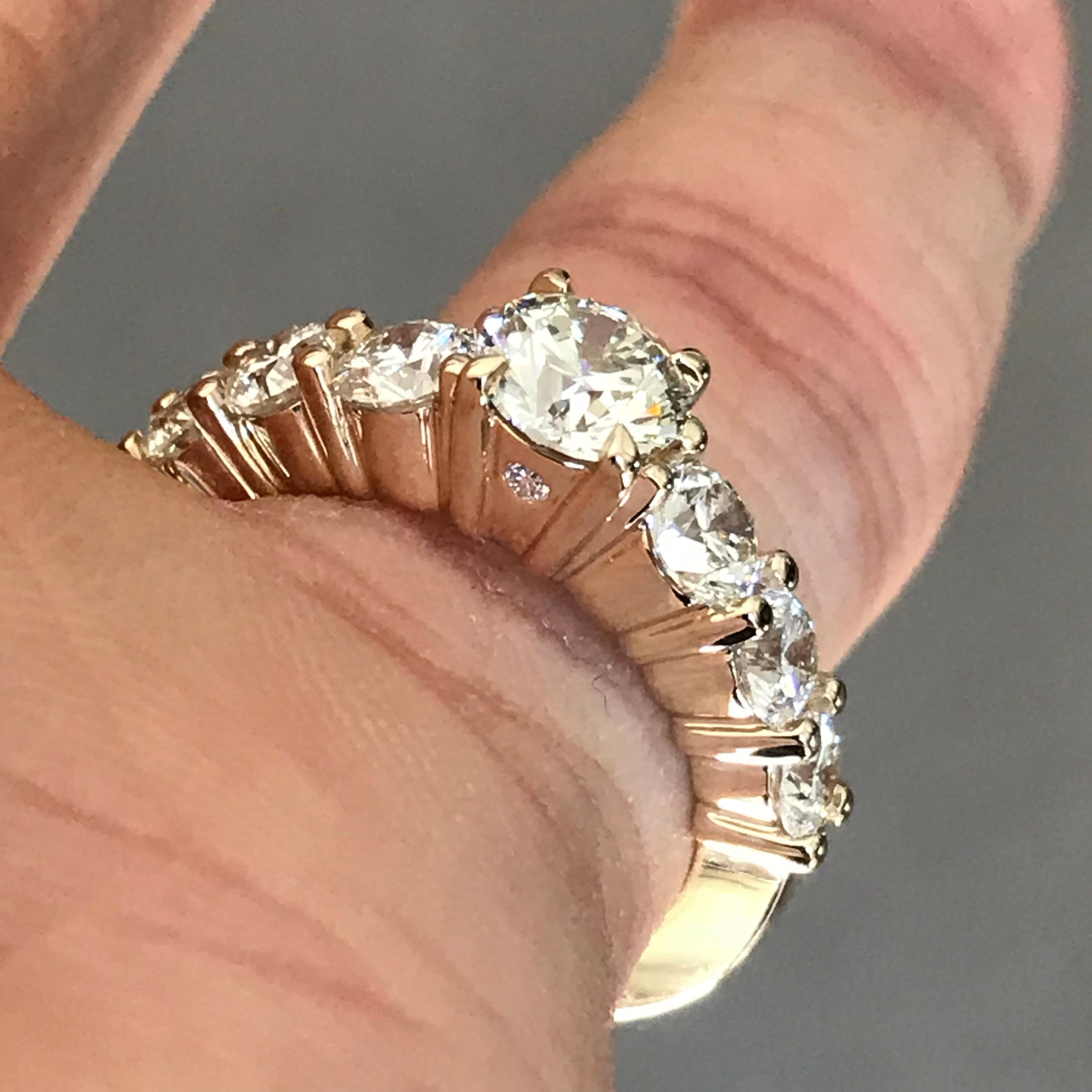 1,90 Karat TW Runder Diamant Verlobungsring 14 Karat, Ben Dannie (Moderne) im Angebot