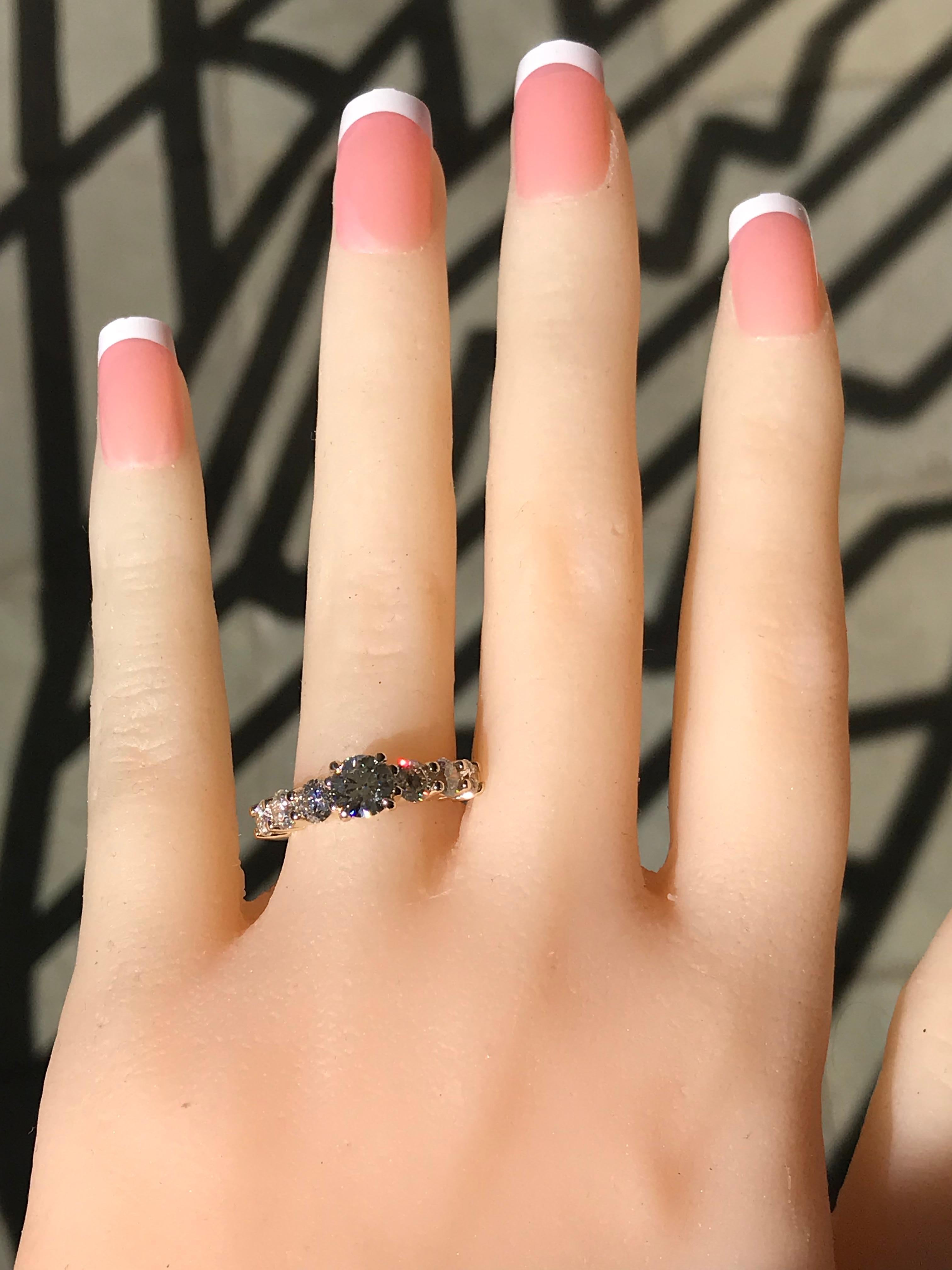 1,90 Karat TW Runder Diamant Verlobungsring 14 Karat, Ben Dannie im Zustand „Neu“ im Angebot in West Hollywood, CA