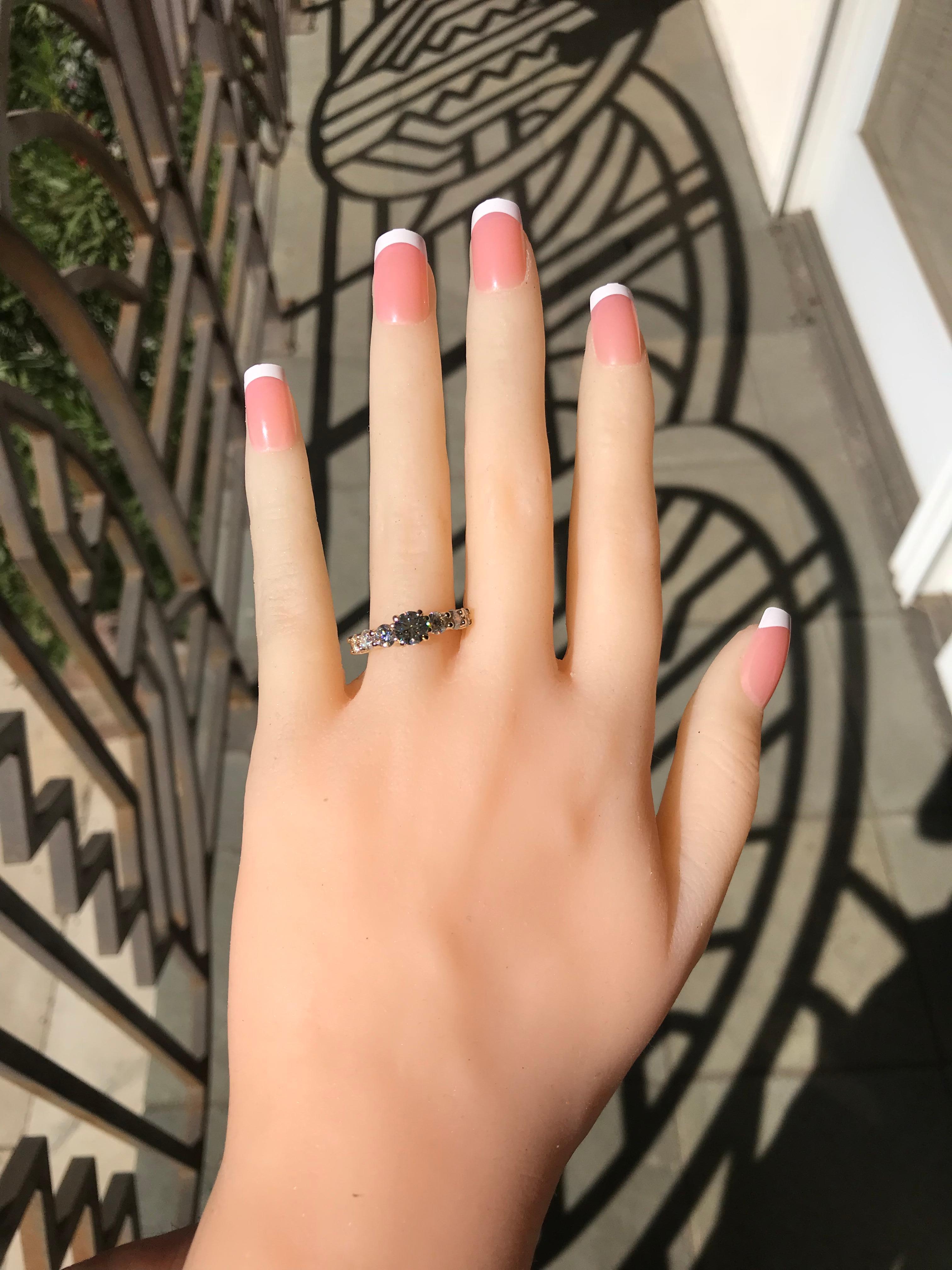1,90 Karat TW Runder Diamant Verlobungsring 14 Karat, Ben Dannie Damen im Angebot