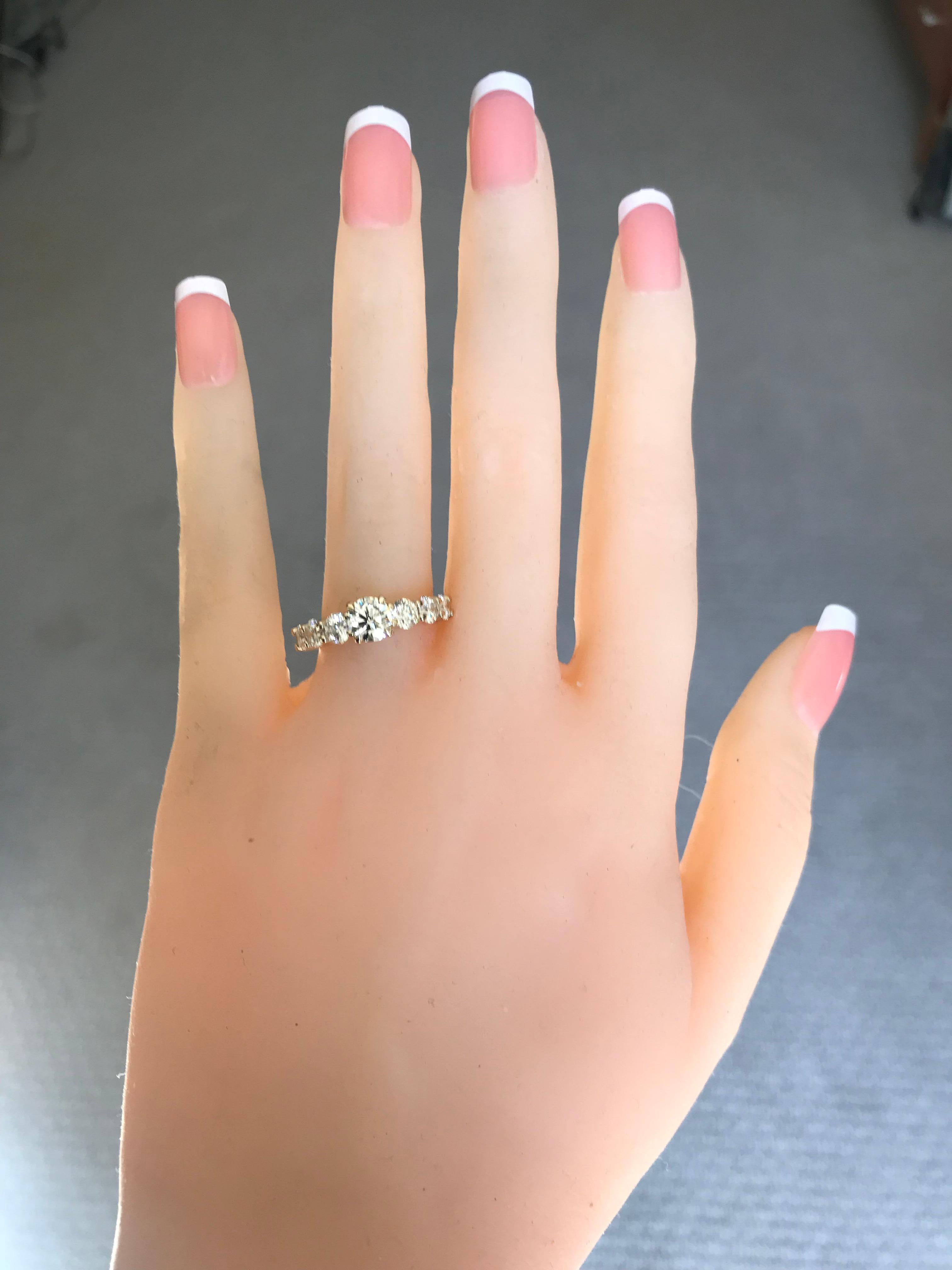 1,90 Karat TW Runder Diamant Verlobungsring 14 Karat, Ben Dannie im Angebot 1