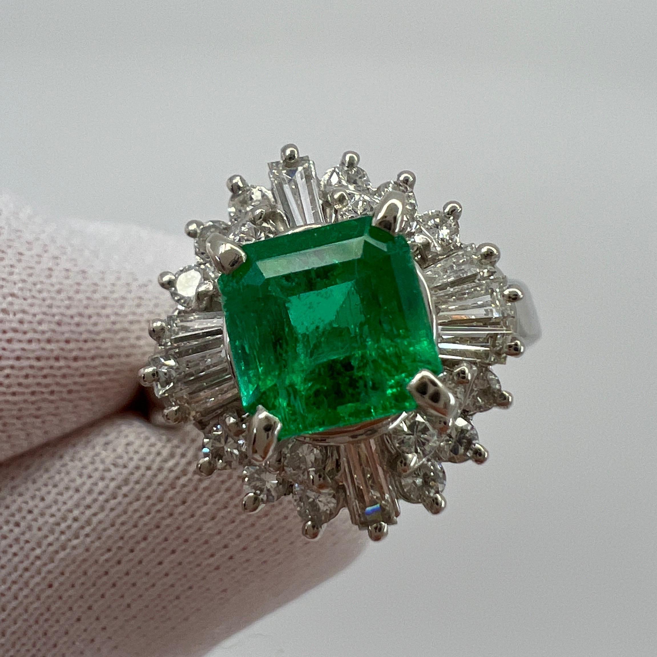 1,90 Karat Lebendig Grüner Kolumbianischer Smaragd & Diamant Platin Halo Cluster Ring im Angebot 3