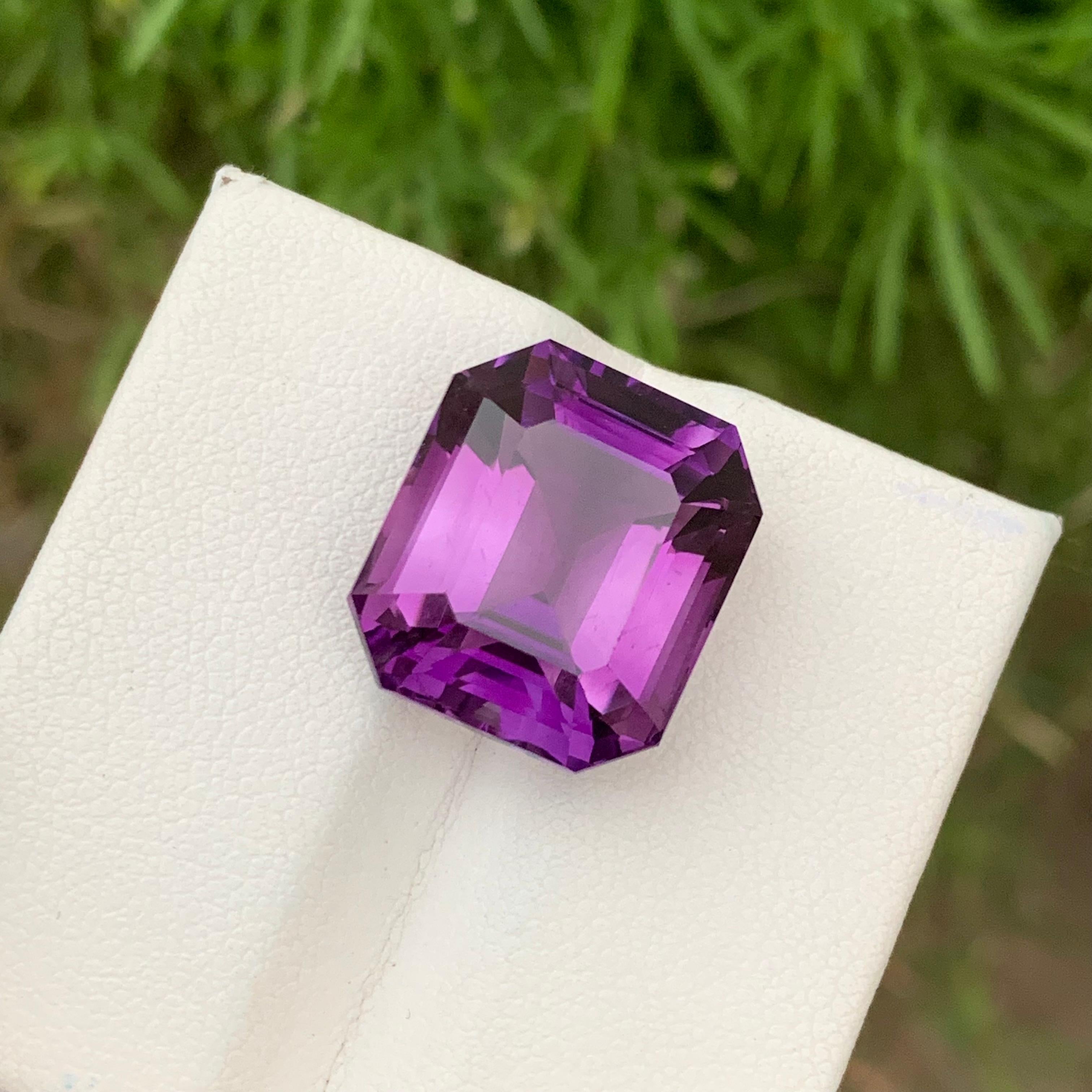 19.0 Carats Natural Loose Deep Purple Amethyst Gemstone From Brazil Mine For Sale 1
