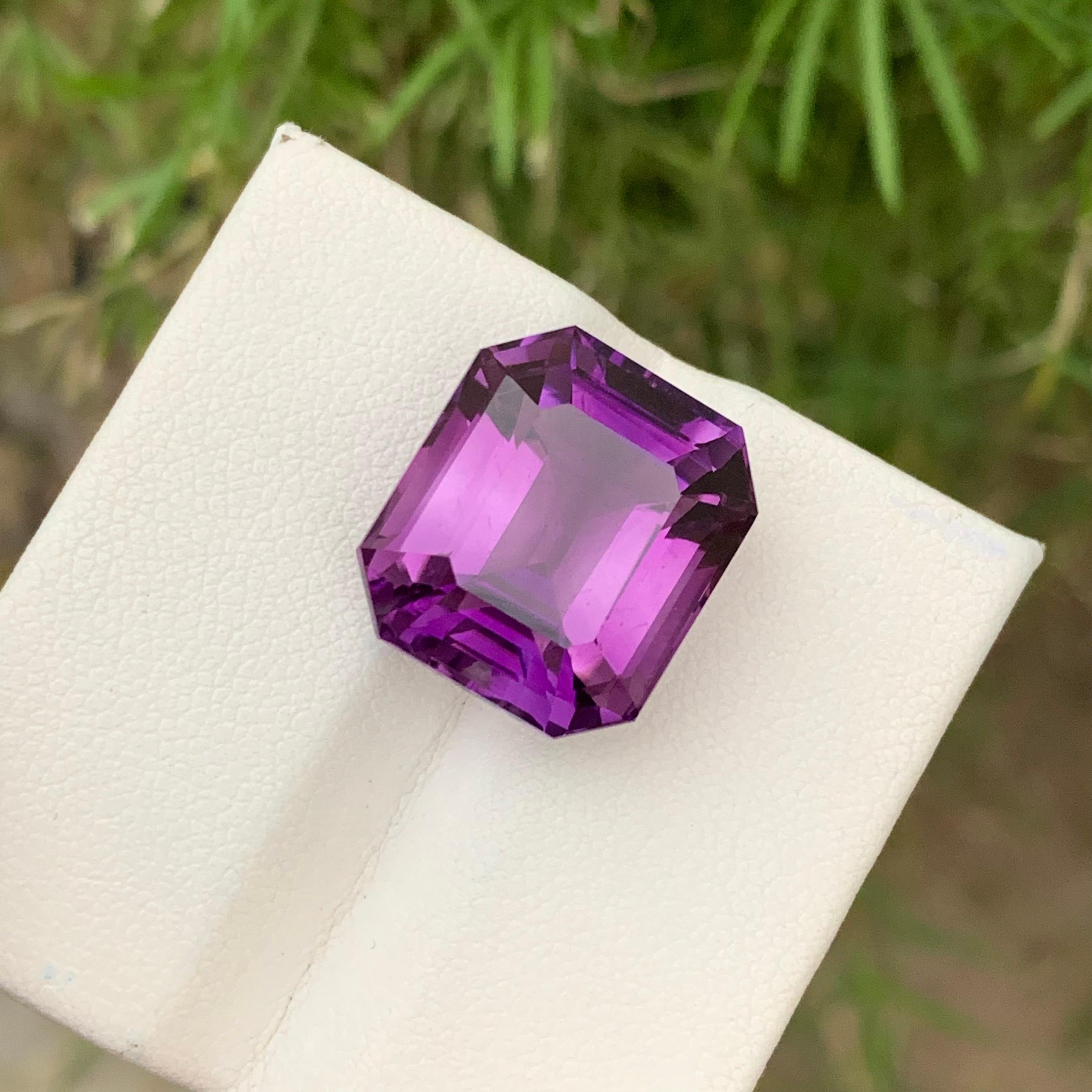 19.0 Carats Natural Loose Deep Purple Amethyst Gemstone From Brazil Mine For Sale 3