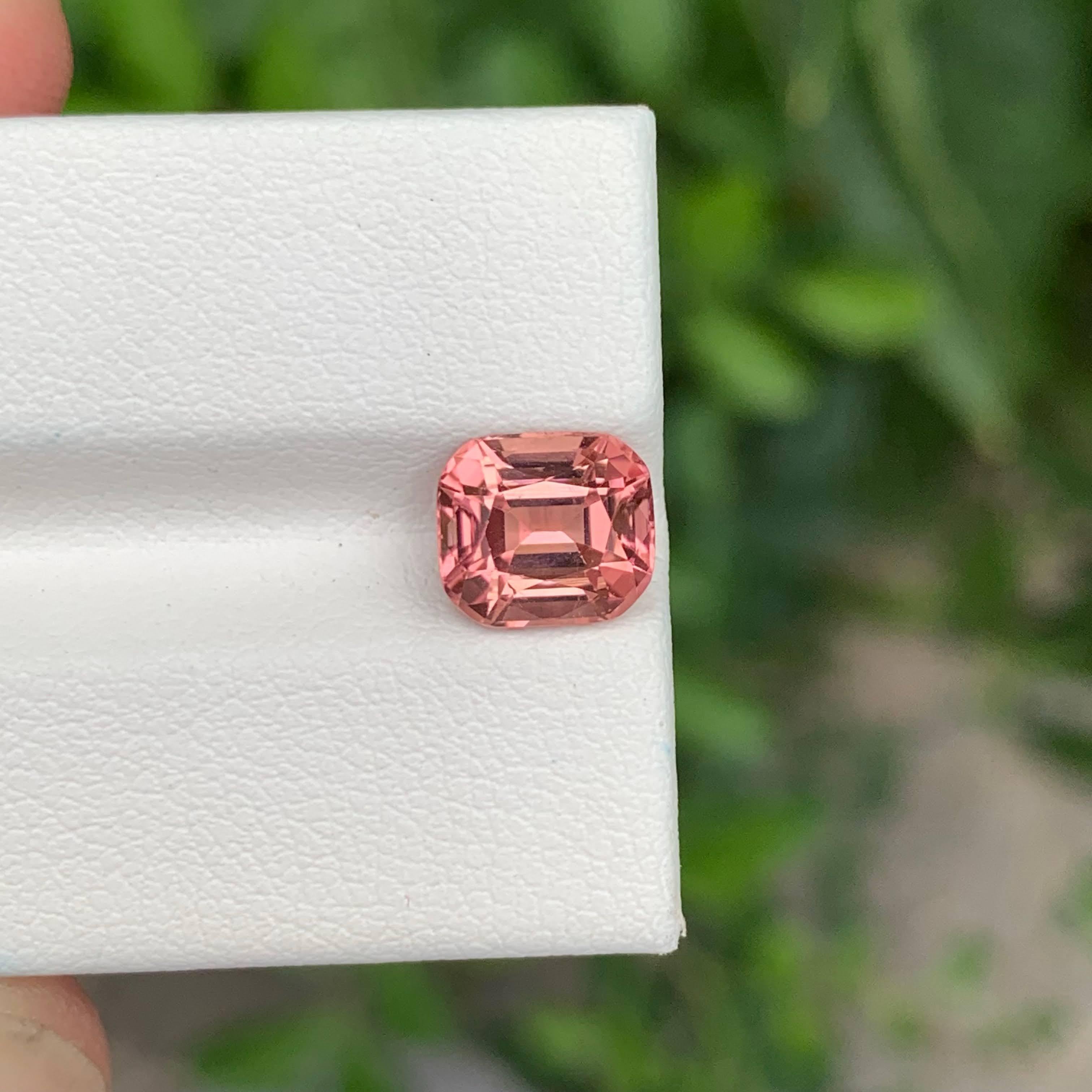 1.90 carats Pink Tourmaline Stone Cushion Cut Natural Afghani Gemstone In condizioni Nuovo in vendita a Bangkok, TH