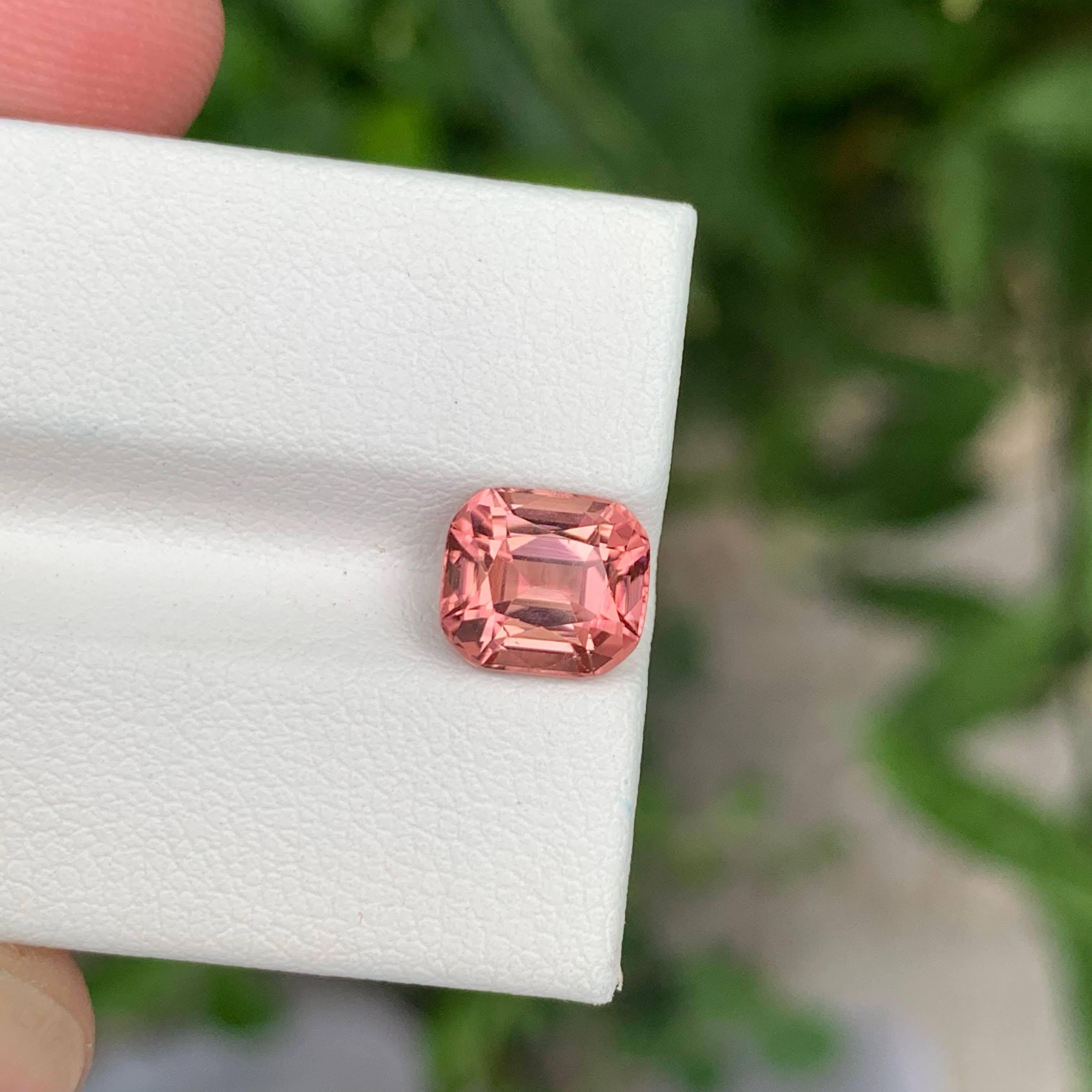 1.90 carats Pink Tourmaline Stone Cushion Cut Natural Afghani Gemstone in vendita 2