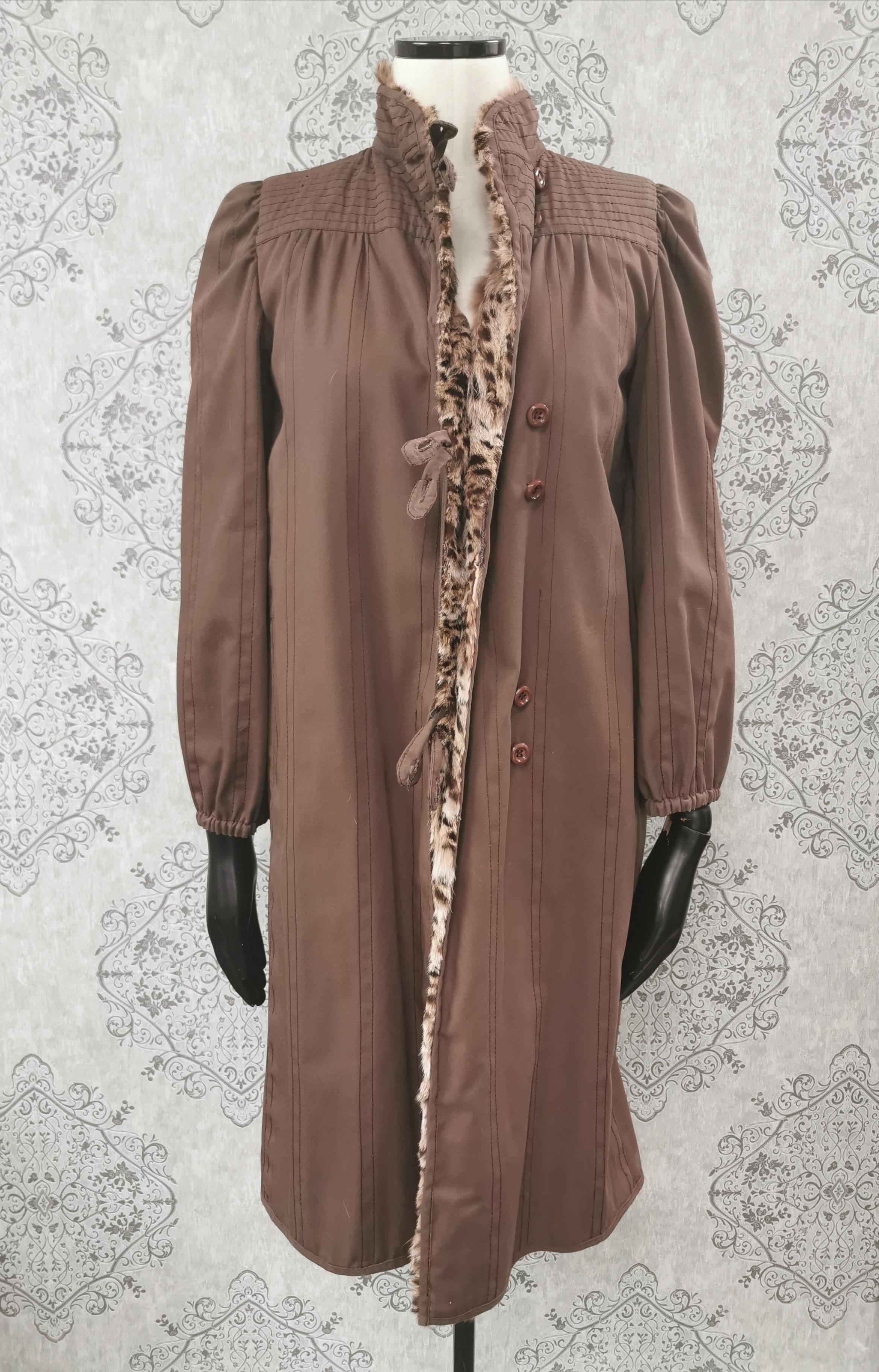 Marron Fendi manteau en fourrure de chat lynx 190 avec ceinture, taille 10 en vente