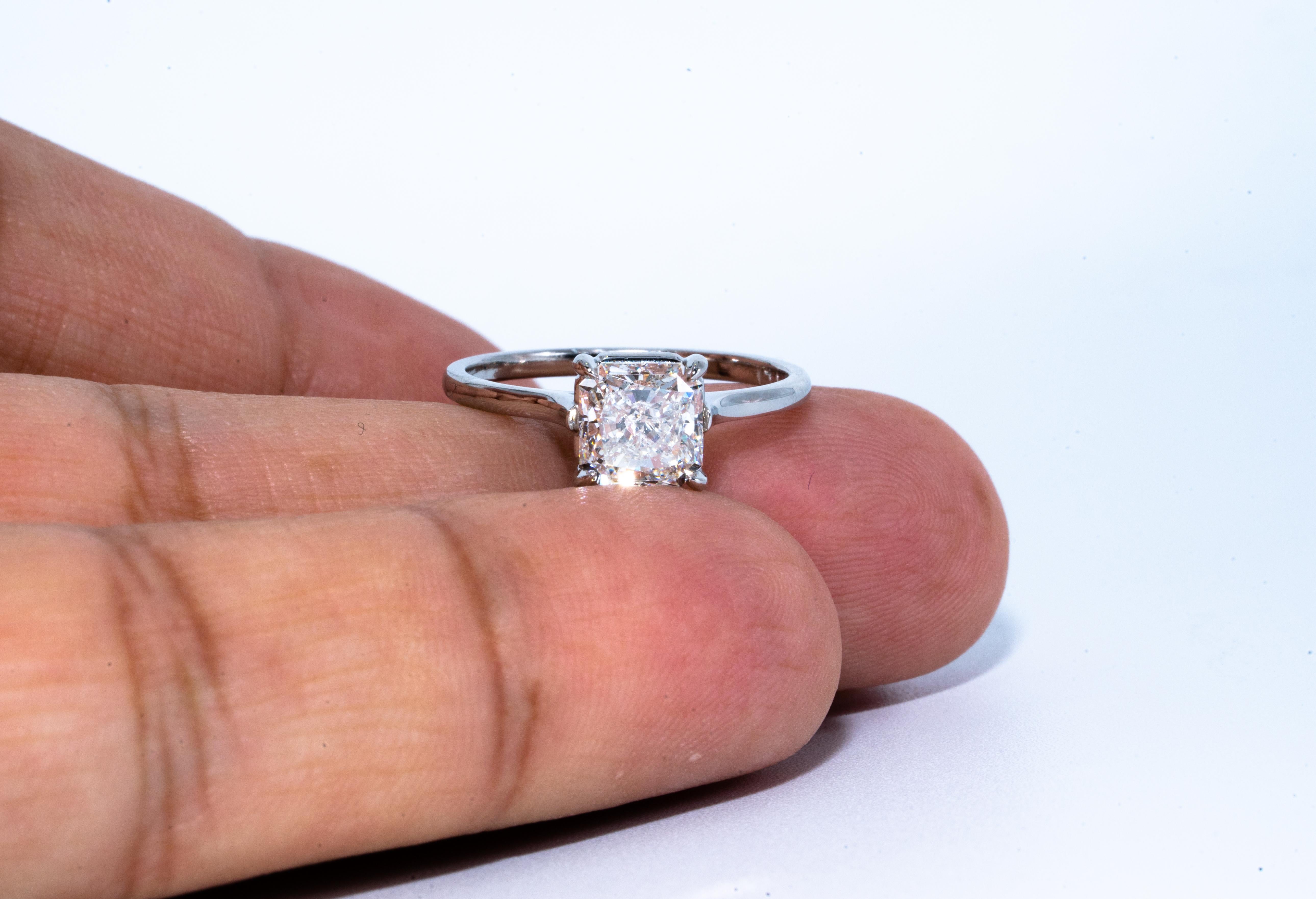 1.90 Radiant cut Diamond Engagement Ring GIA G SI1 in 18K, by The Diamond Oak In New Condition In New York, NY