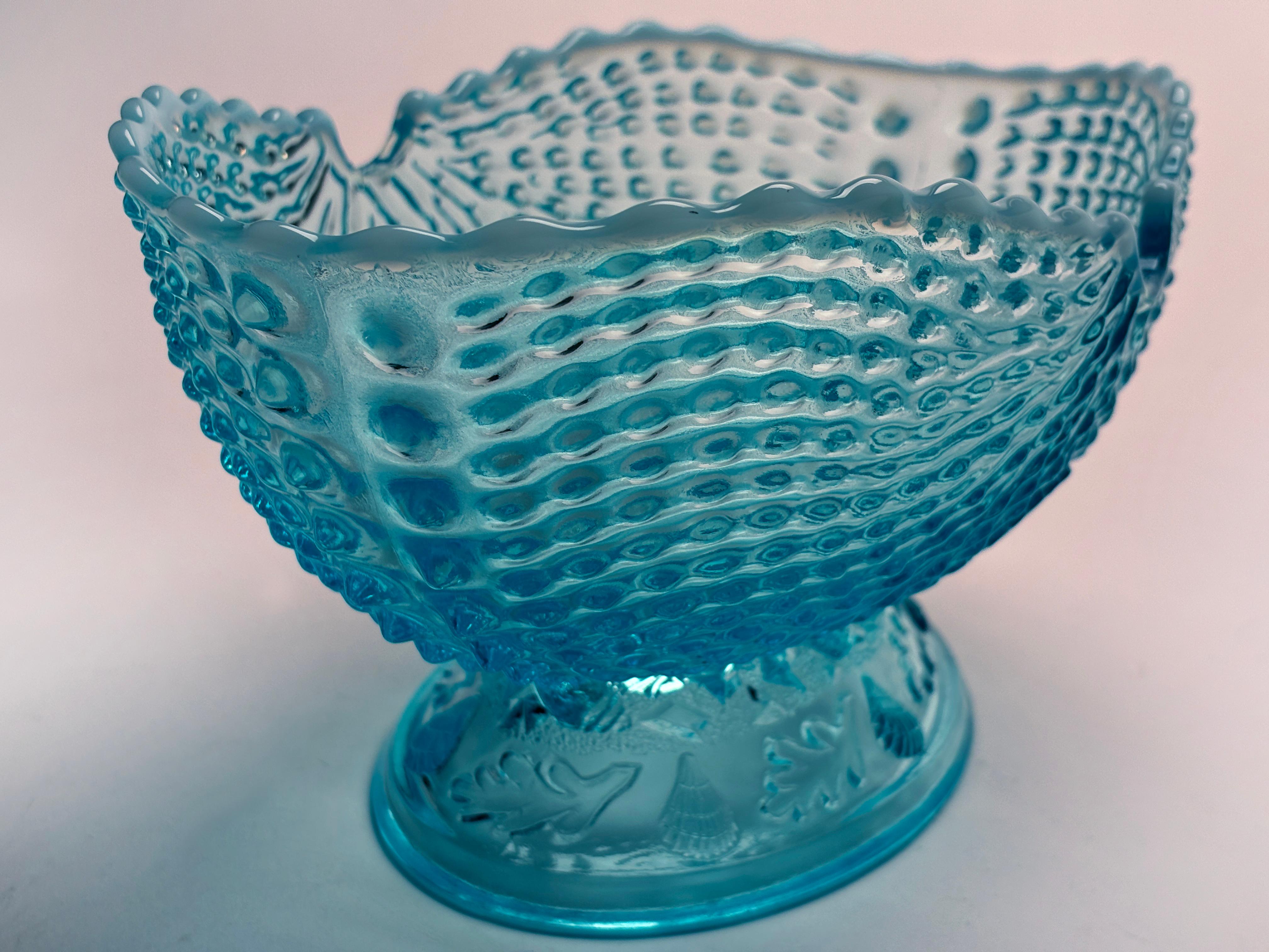 Bol en coquillage Nautilus Argonaut turquoise 1900-1904 Bon état - En vente à Louisville, KY