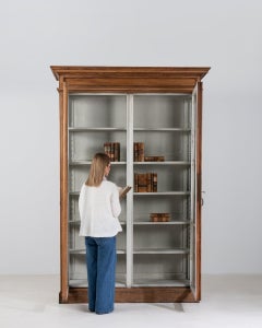 1900-1909 Belgium Weathered Honey Oak Glazed Oak Display Cabinet