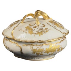 1900-1915 W. Guérin Limoges Porcelain Jewelry Box with Gilt Floral Decoration