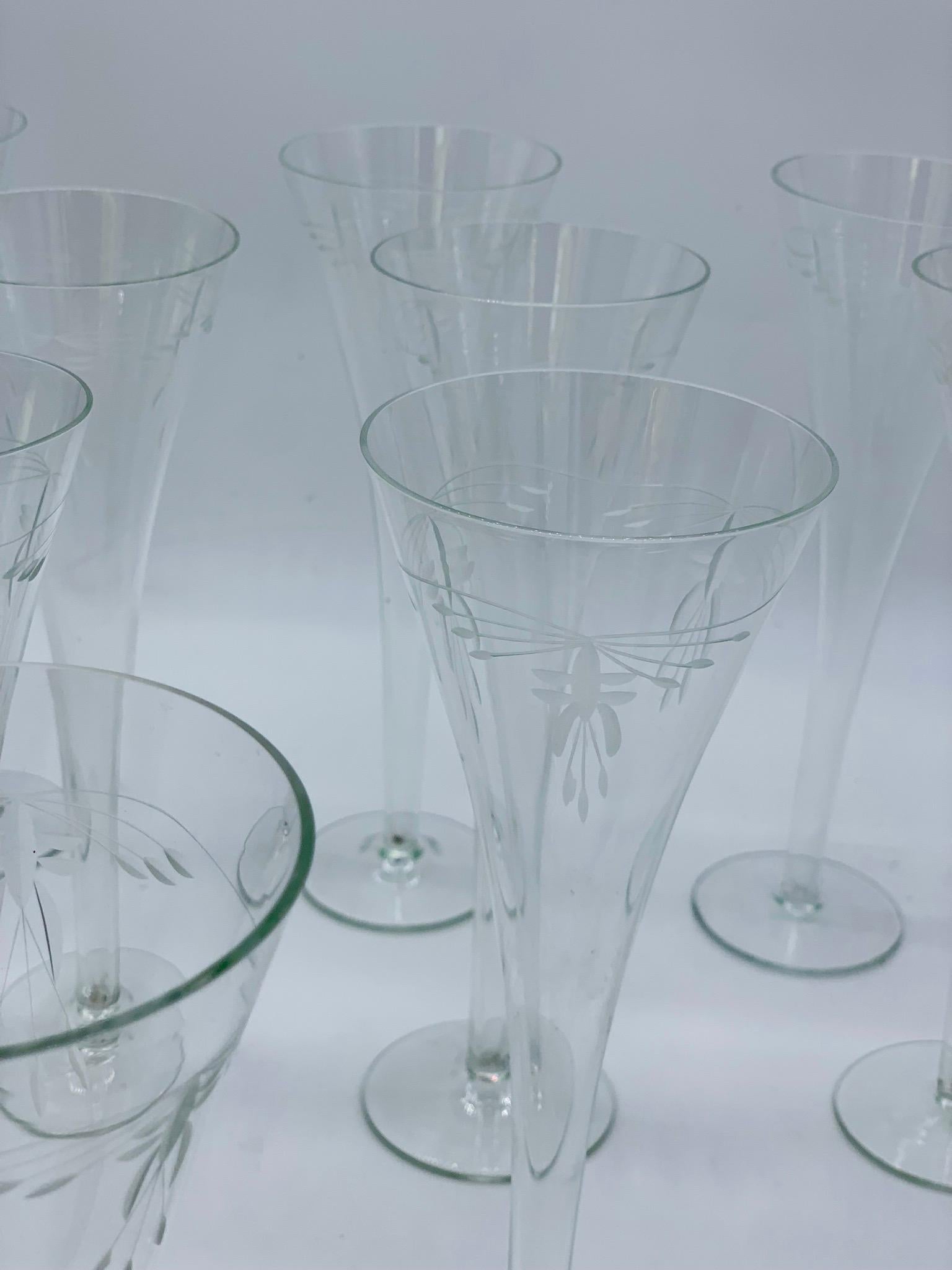 1900-1920 Art Nouveau Crystal Glasses Hand Blown with Engraved Flowers For Sale 10