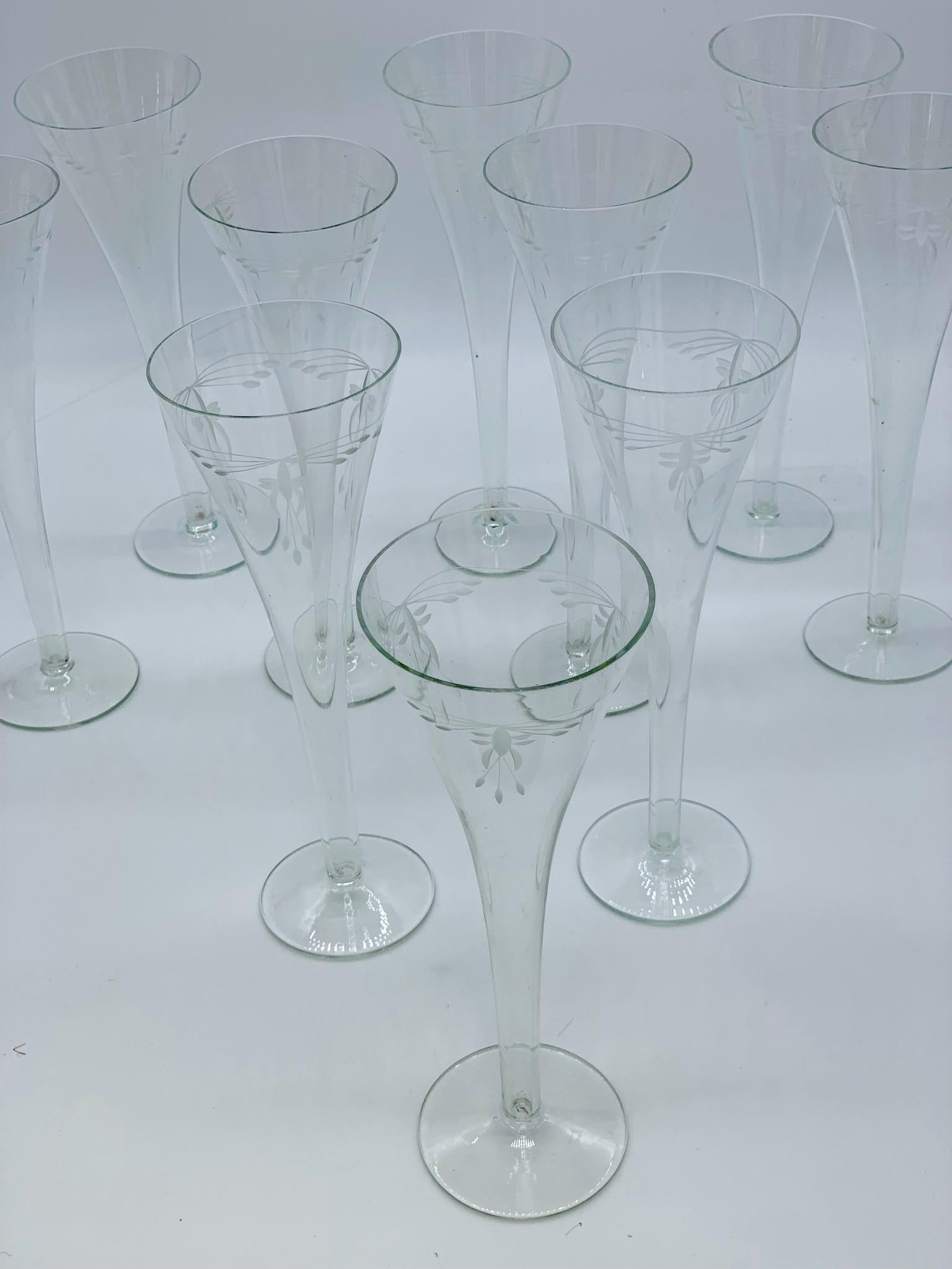 1900-1920 Art Nouveau Crystal Glasses Hand Blown with Engraved Flowers For Sale 12