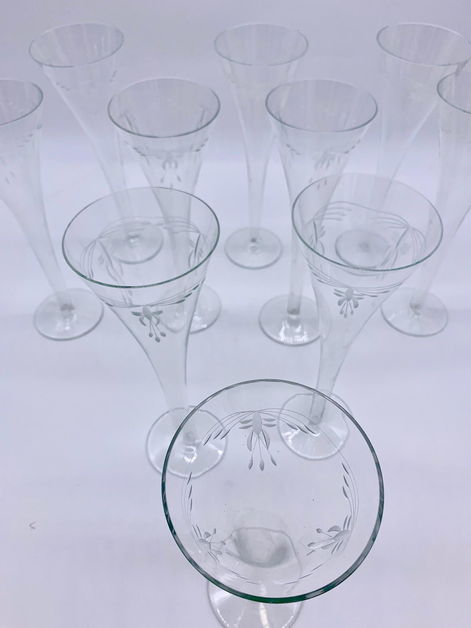 1900-1920 Art Nouveau Crystal Glasses Hand Blown with Engraved Flowers For Sale 4