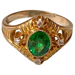 Antique 1900-1920 Faceted Green Garnet and Rose Cut Diamond 14 Karat Yellow Gold Ring
