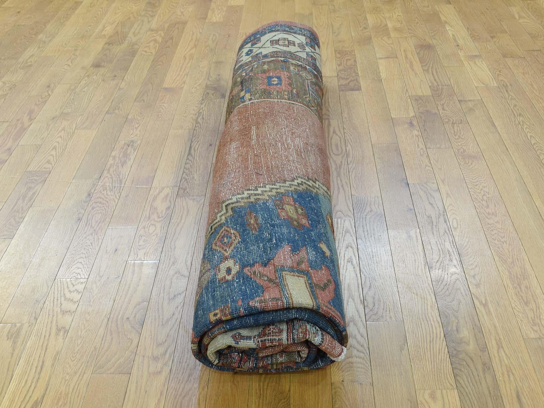 1900 Antique Handmade Original Persian Bakshaish Rug Prolonged For Sale 3