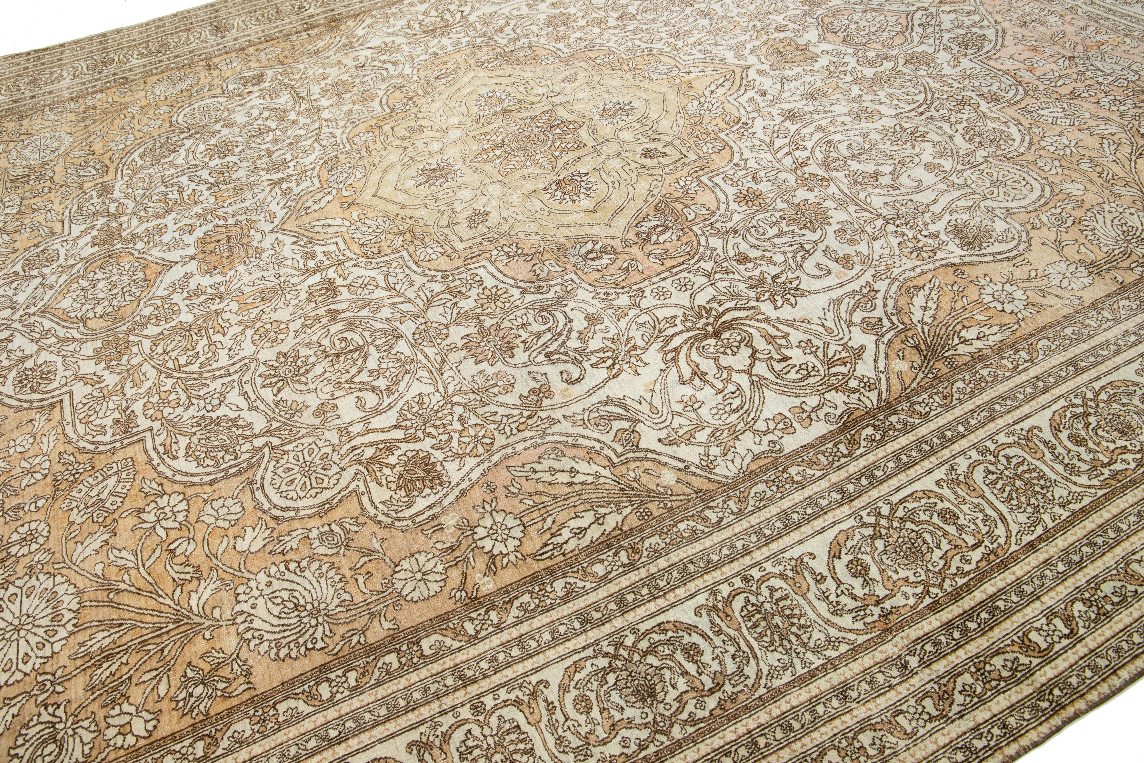 Hand-Knotted 1900 Antique Indian Agra Wool Rug in Ivory and Tan with Medallion Design For Sale