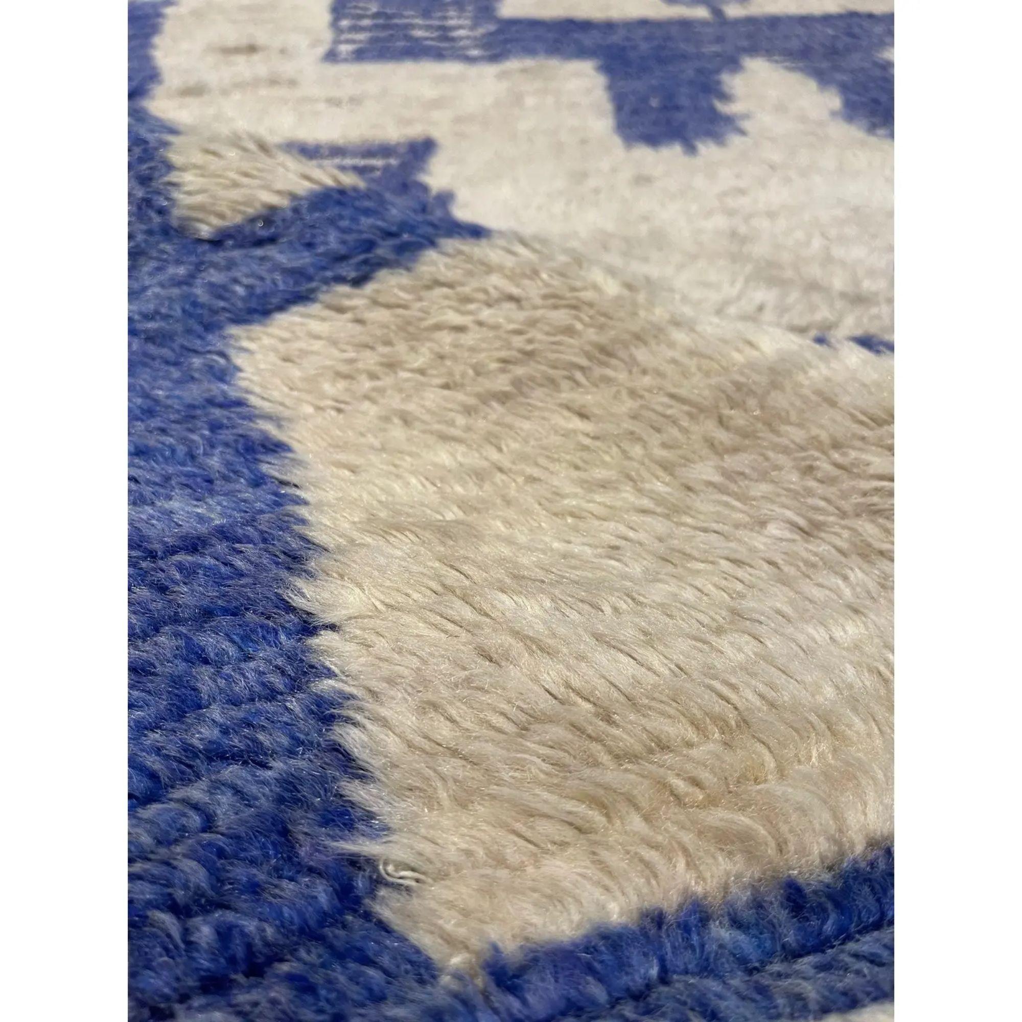 1900 Antique Modern Design Moroccan Rug - 4'3'' x 5' In Good Condition In Los Angeles, US
