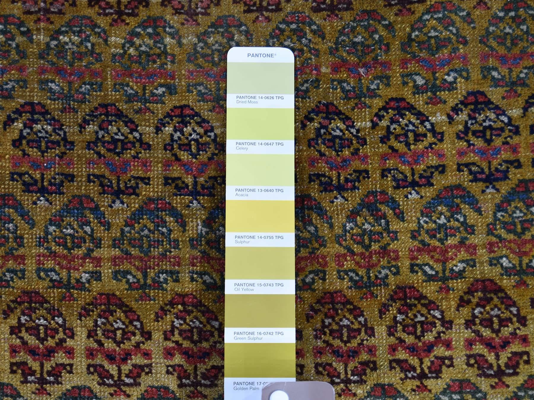 Laine Tapis de couloir persan ancien Bidjar à larges galeries, jaune Botehs, 1900 en vente