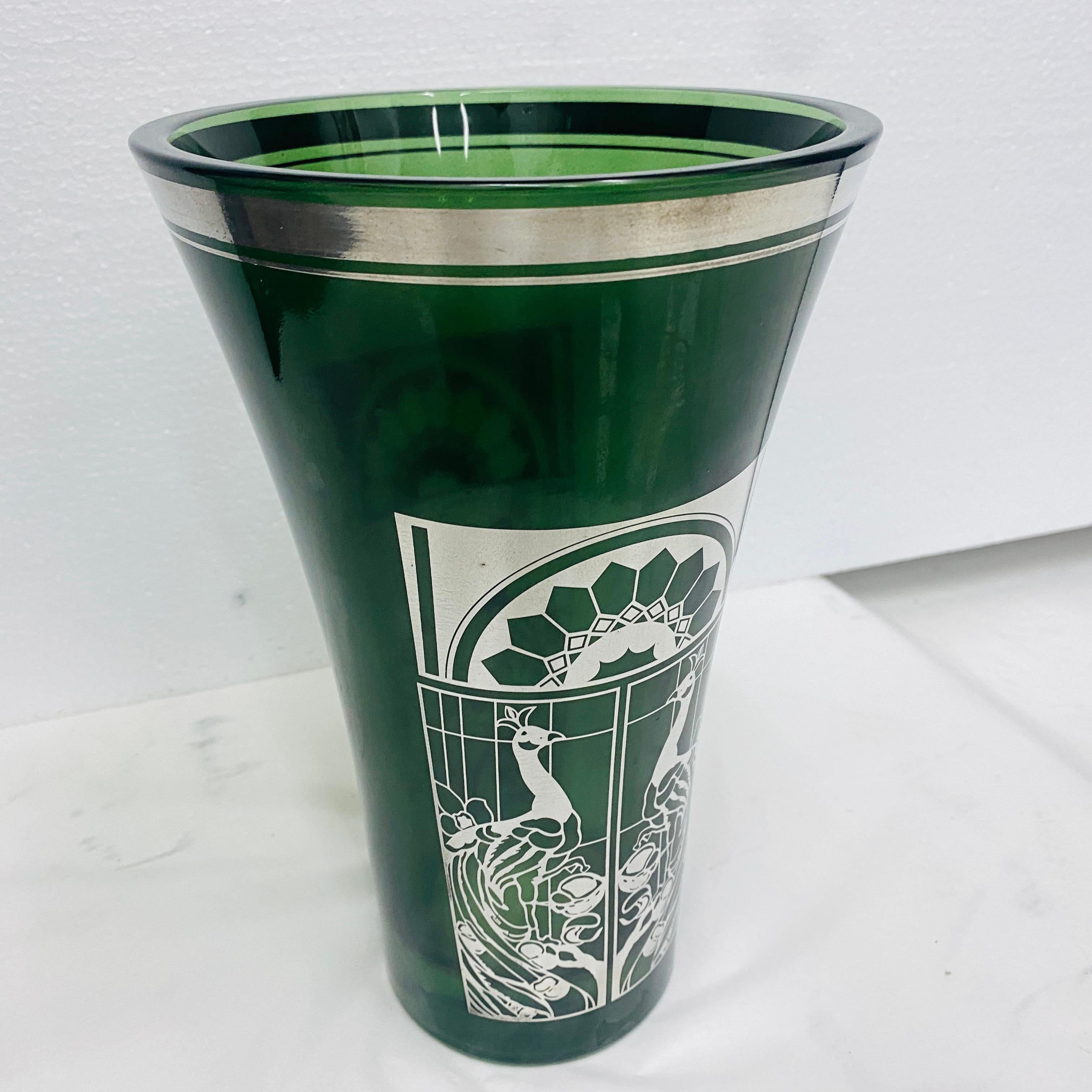 1900 Art Nouveau Green Glass and Silver Italian Vase For Sale 1