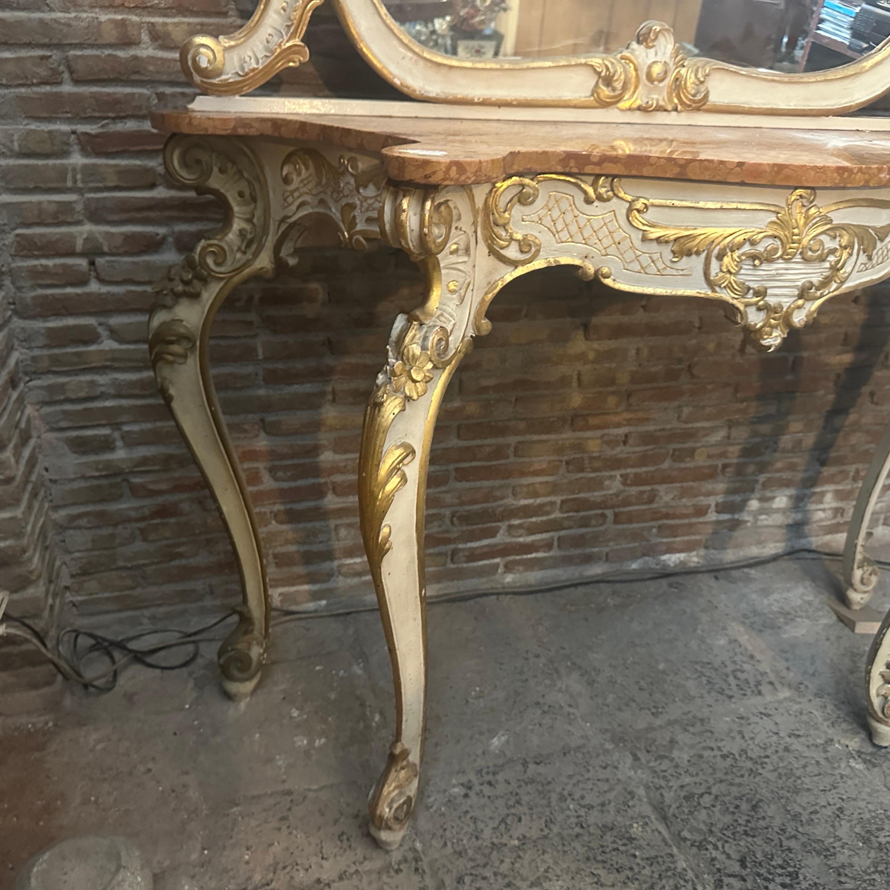 Intagliato a mano 1900 Console e specchio siciliano in stile barocco, laccato avorio e in legno dorato