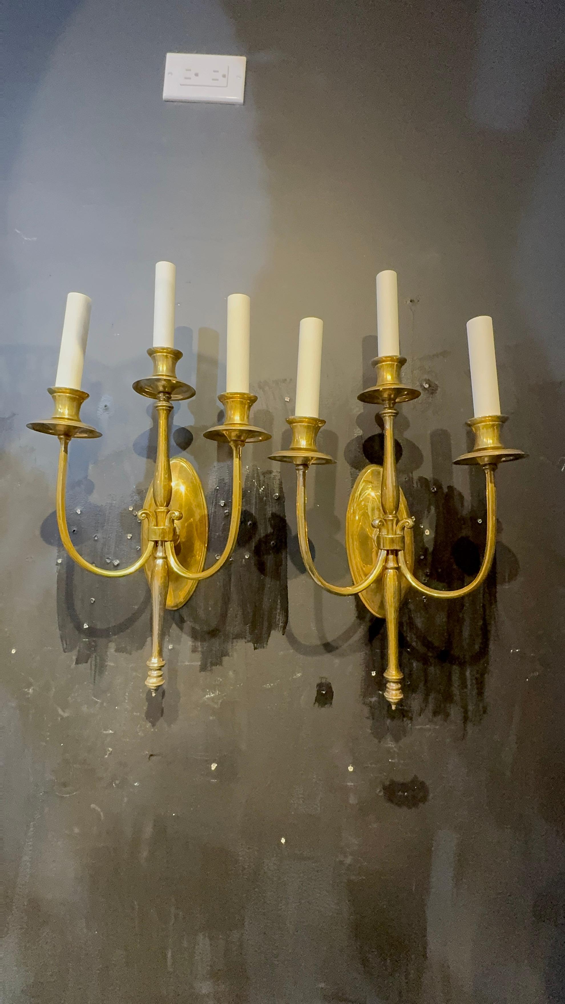 Bronzo 1900 Caldwell Gilt Bronze Sconces with Leaves 3 Lights in vendita