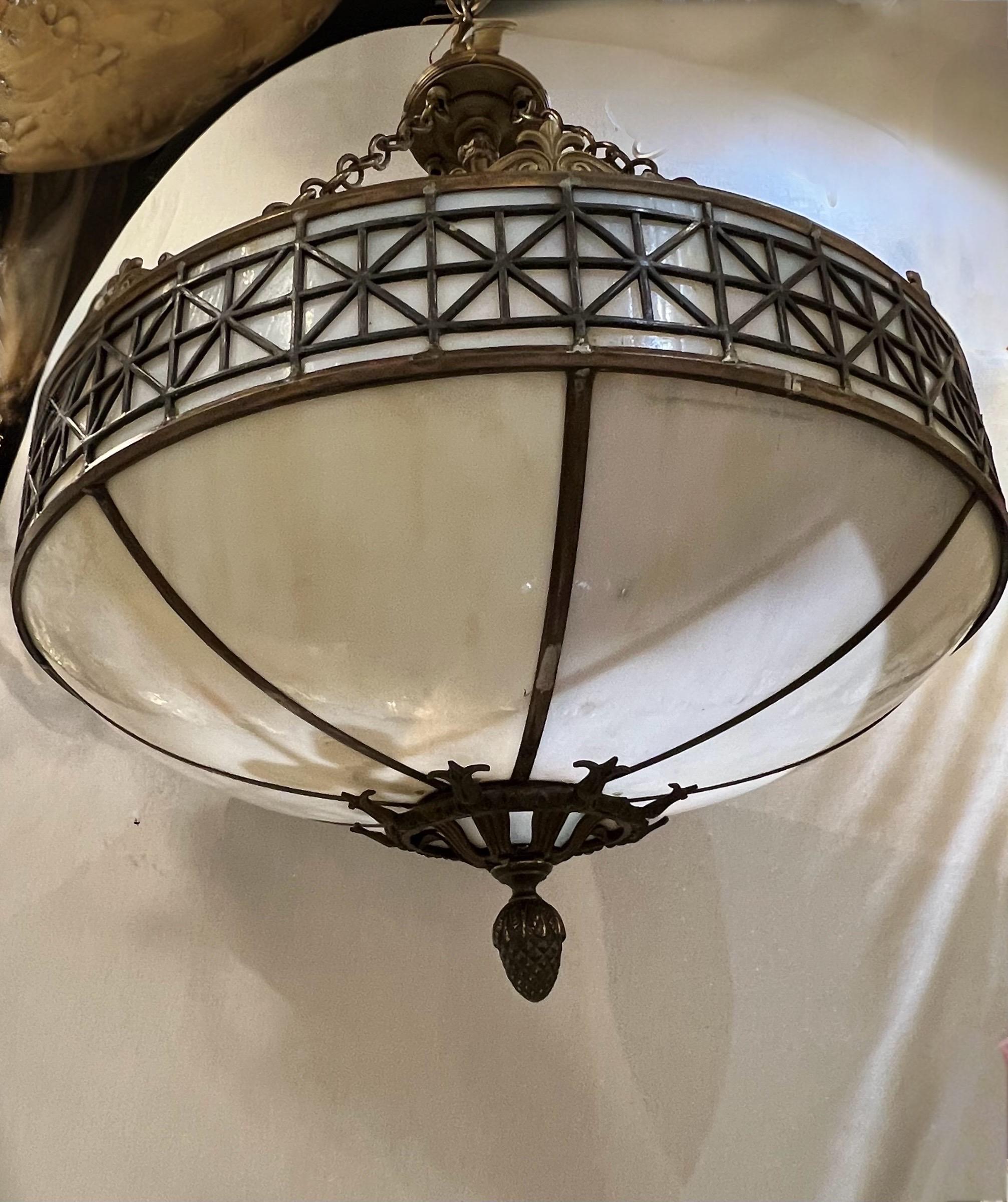 lampadario in vetro piombato Caldwell del 1900 circa con 8 luci interne