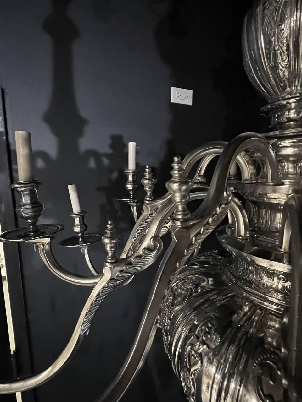1900 Caldwell Lámpara de araña plateada de 16 luces Chapado en venta