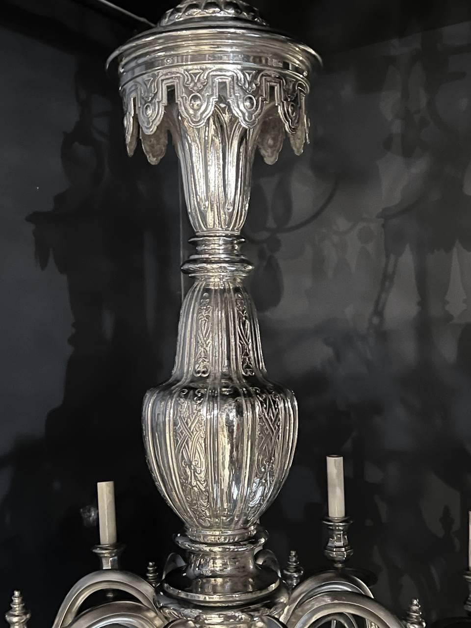 1900 Caldwell Lámpara de araña plateada de 16 luces principios del siglo XX en venta