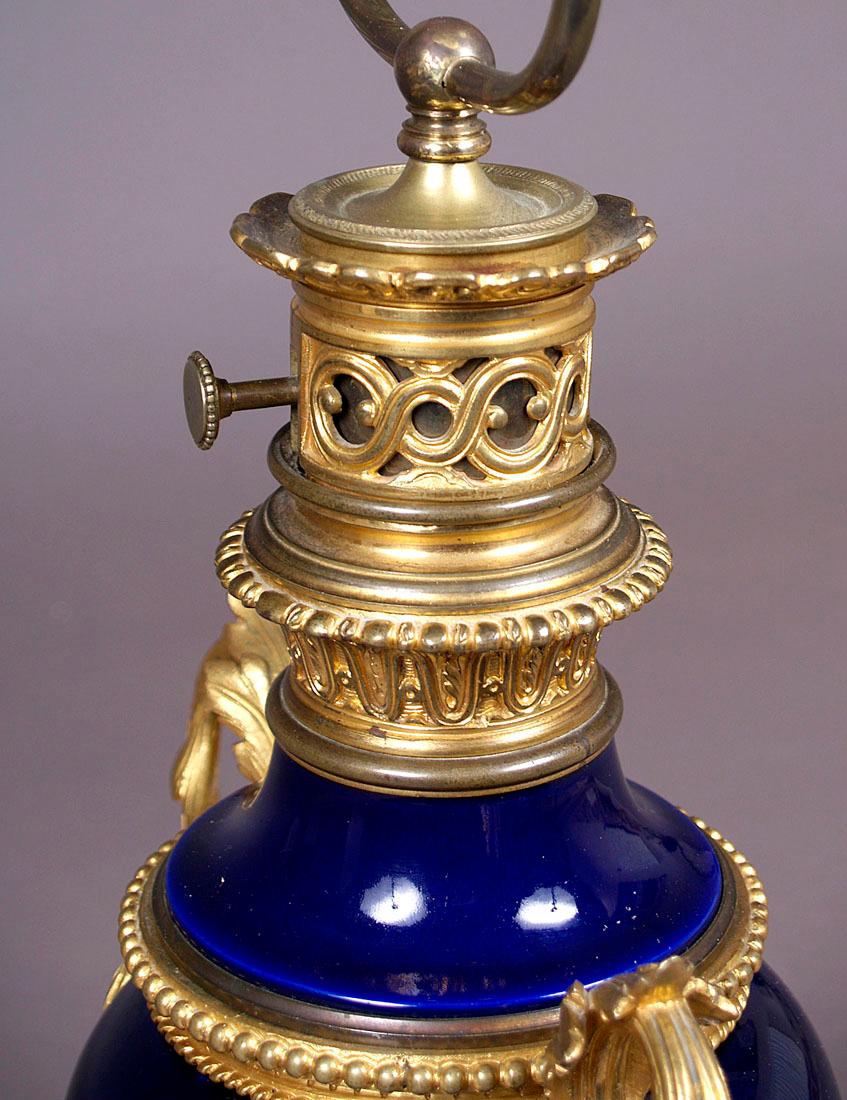 1900 Cobalt Porcelain and Gilded Bronze Table Lamp 1