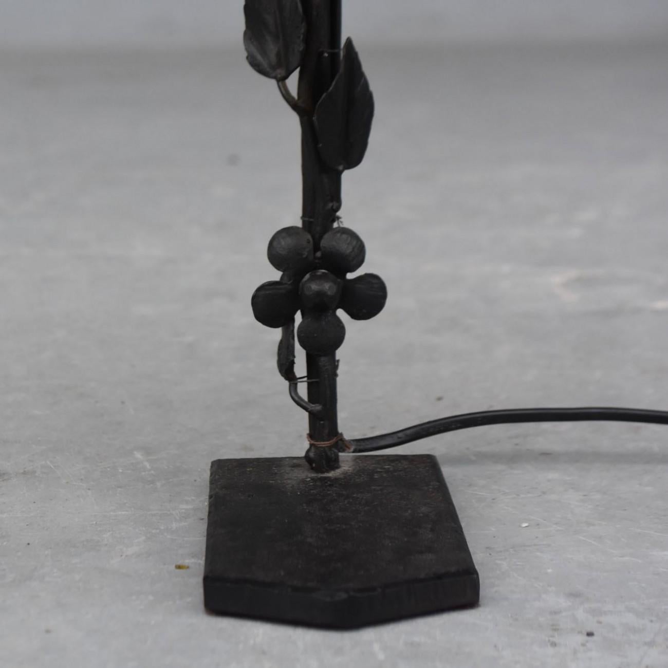 1900 Desk Lamp Iron Forged and Molten Glass Tulip by Emile Gallé 2