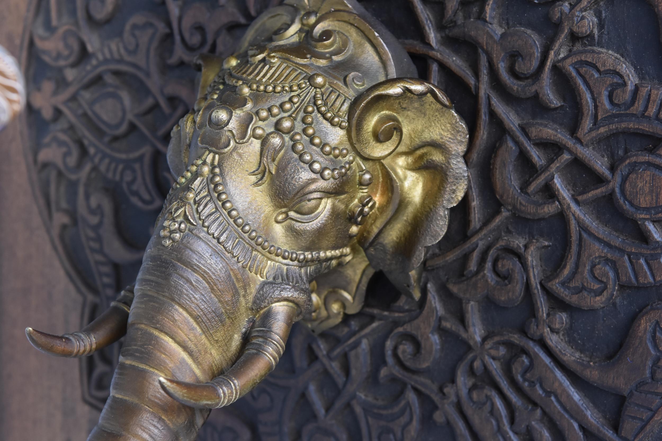 French 1900 Elephant Bronze Wall Sconce For Sale