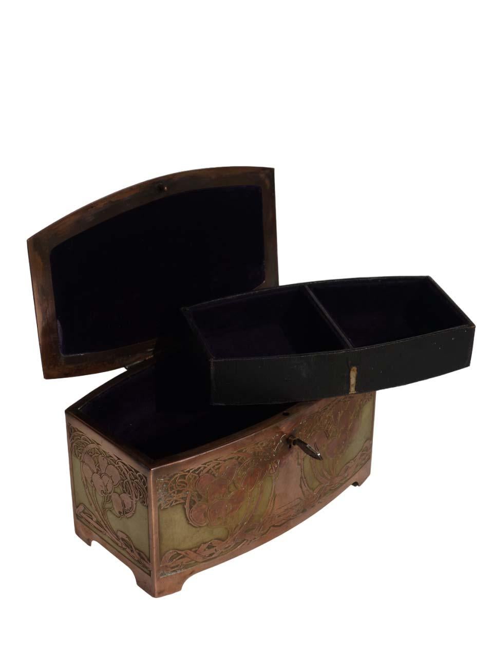 Early 20th Century 1900 Erhard and Sohne Secessionist Jugendstil Art Nouveau Copper Brass Case en vente