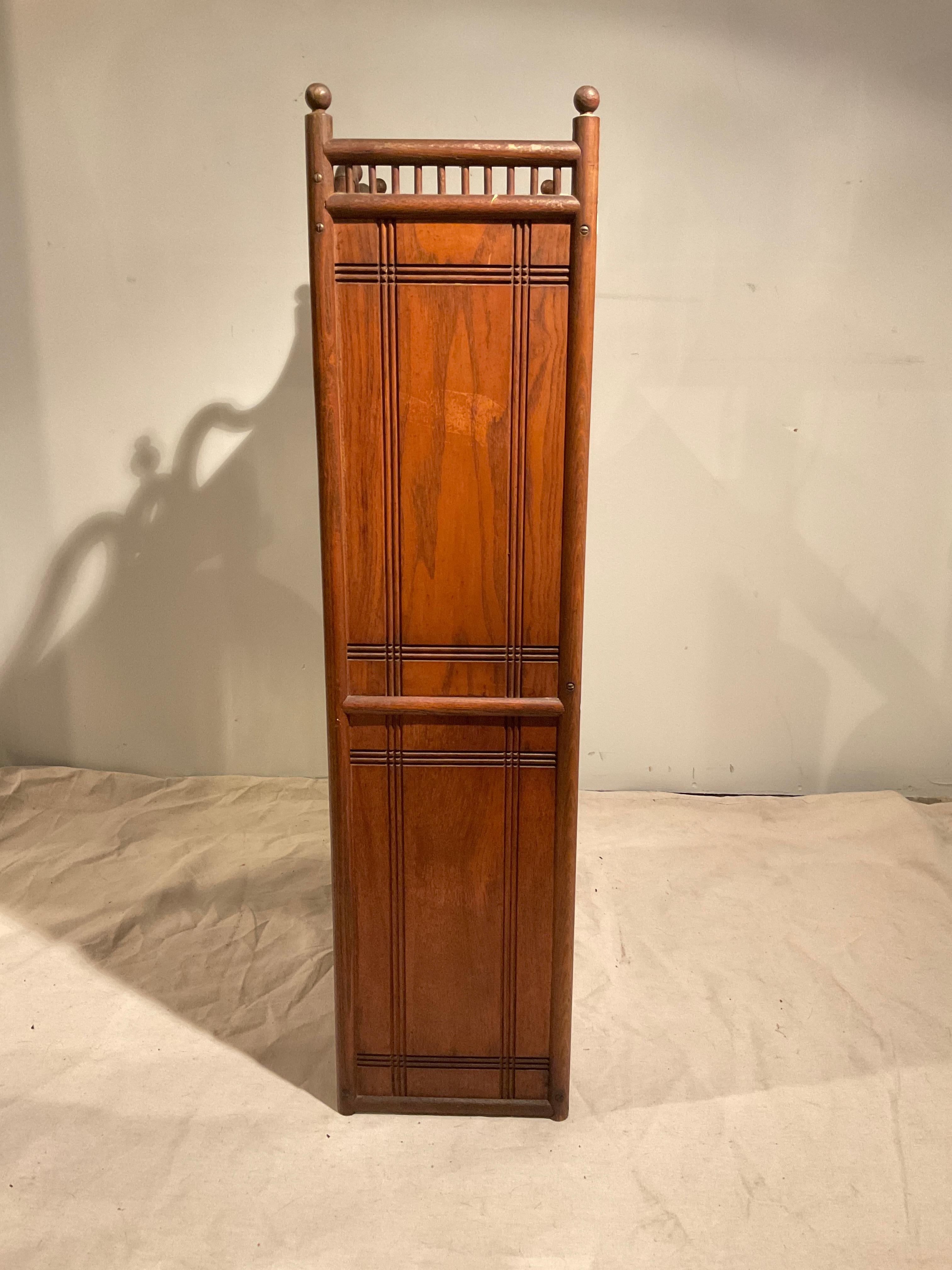 1900 Folk Art Display Cabinet In Good Condition For Sale In Tarrytown, NY