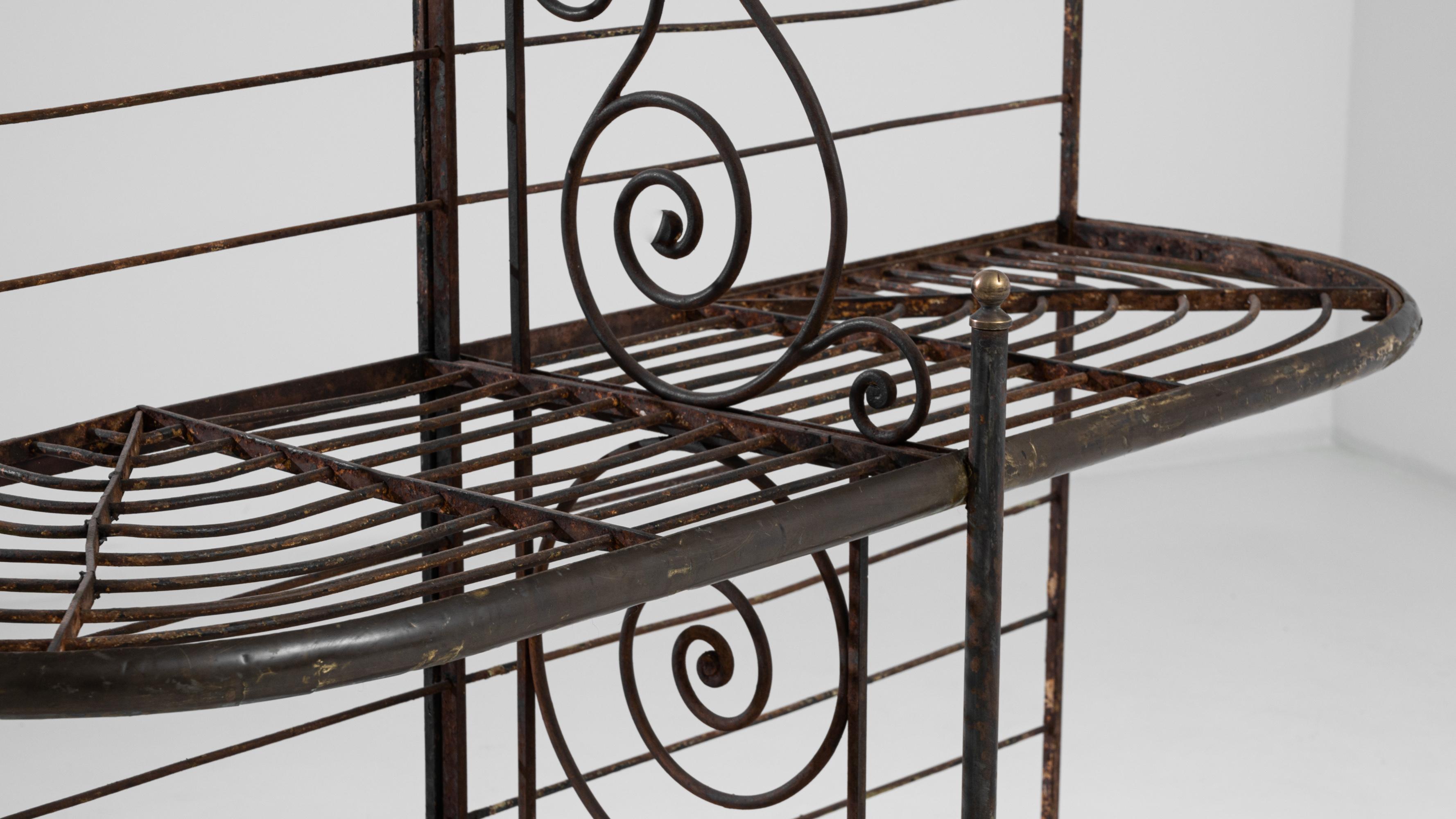 1900 French Metal Bakery Rack In Good Condition For Sale In High Point, NC