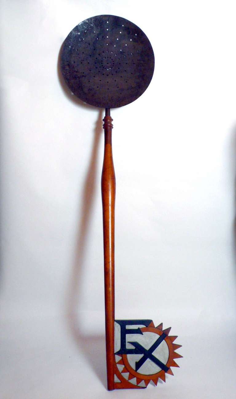 1900 French Sign Depicting a Skimmer Ladle Used for Advertising In Excellent Condition In Milan, IT