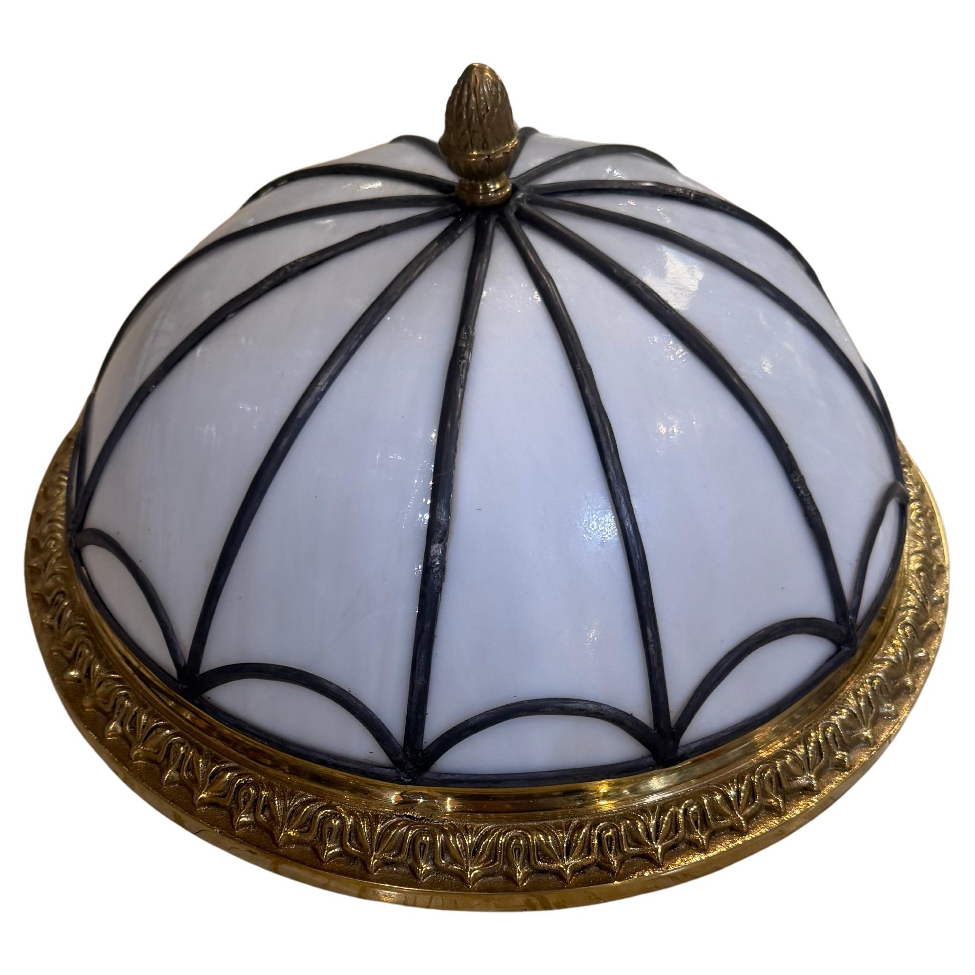 Empotrable de bronce dorado 1900 con cristal emplomado en venta