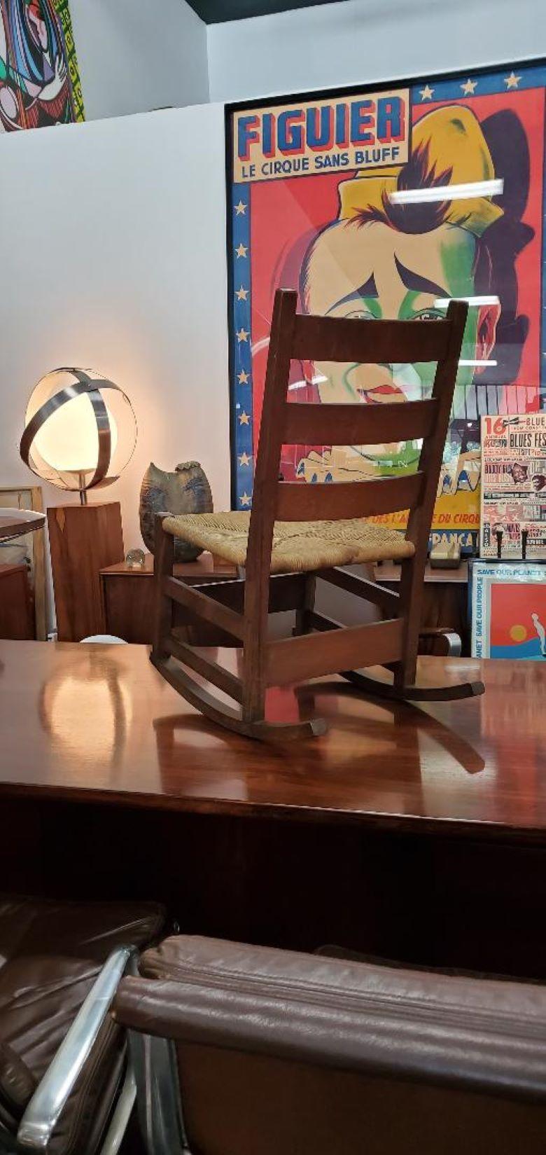 1900 Gustav Stickely Early Arts & Crafts Mission Oak Youth Rocking Chair  In Good Condition For Sale In Monrovia, CA