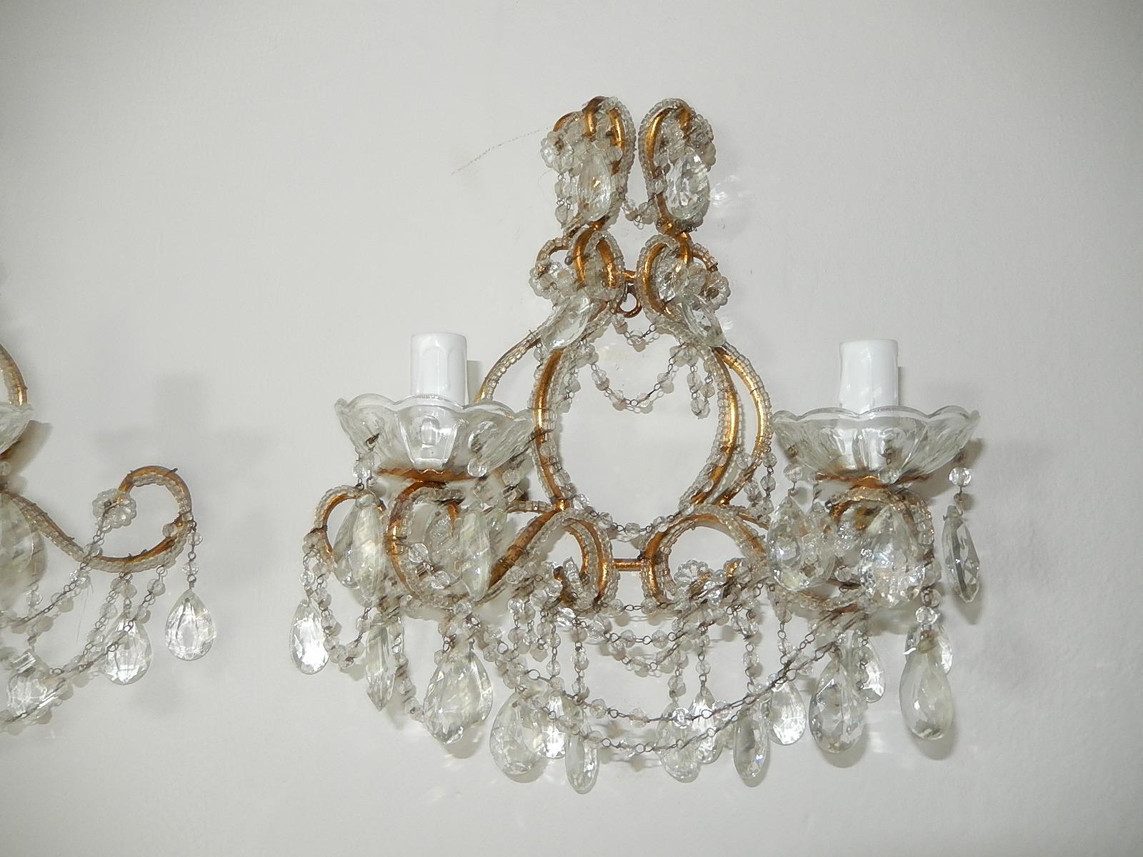 Early 20th Century 1900 Italian Rococo Beaded Crystal Prisms Gold Gilt Sconces For Sale