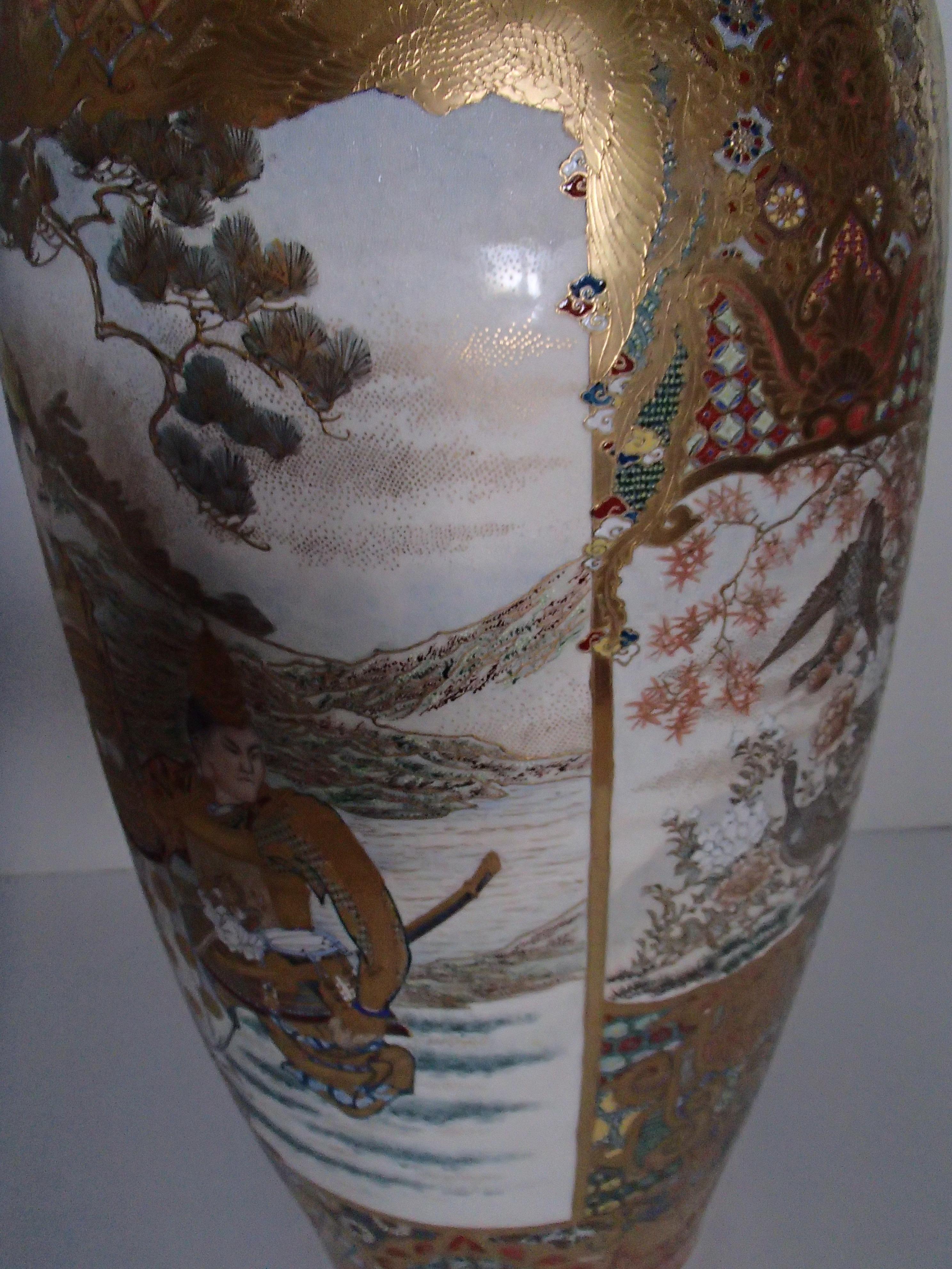 1900 Japanese Satsuma Porcelain Huge Vase with Samurai Scenes For Sale 2