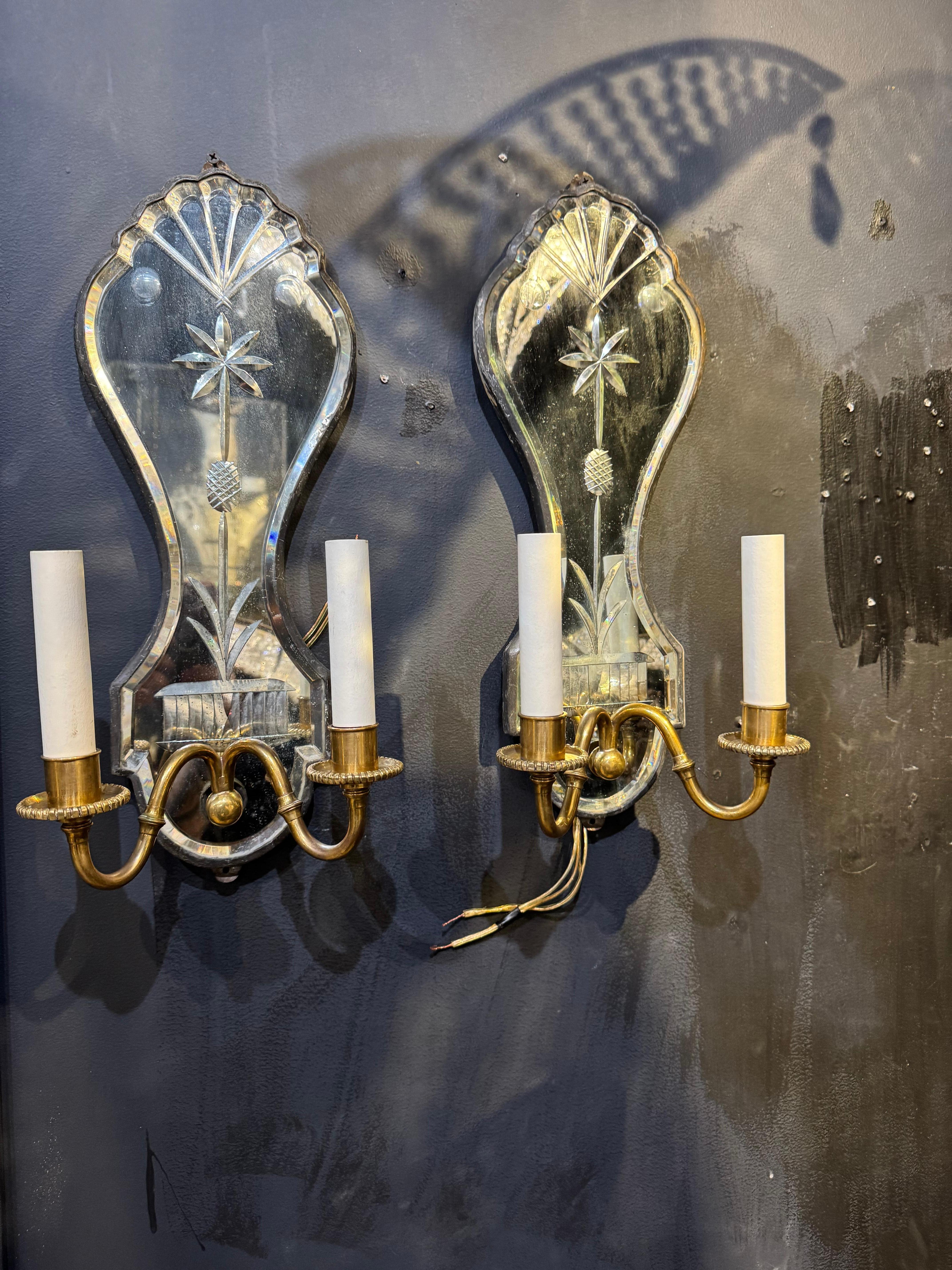 1900 Grandes appliques en miroir gravé Caldwell Bon état - En vente à New York, NY