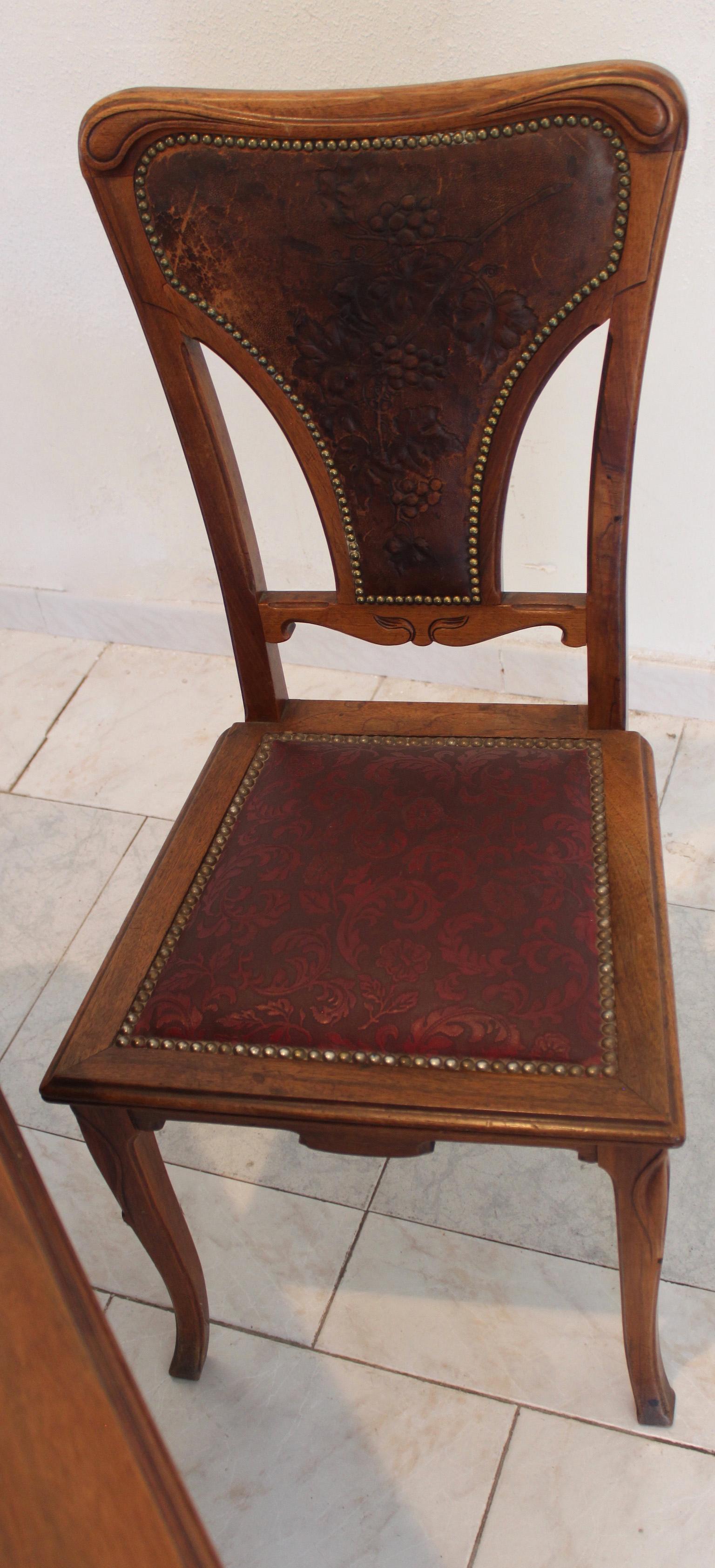 1900 Louis Majorelle Chicorée Modell Esszimmergarnitur im Angebot 3