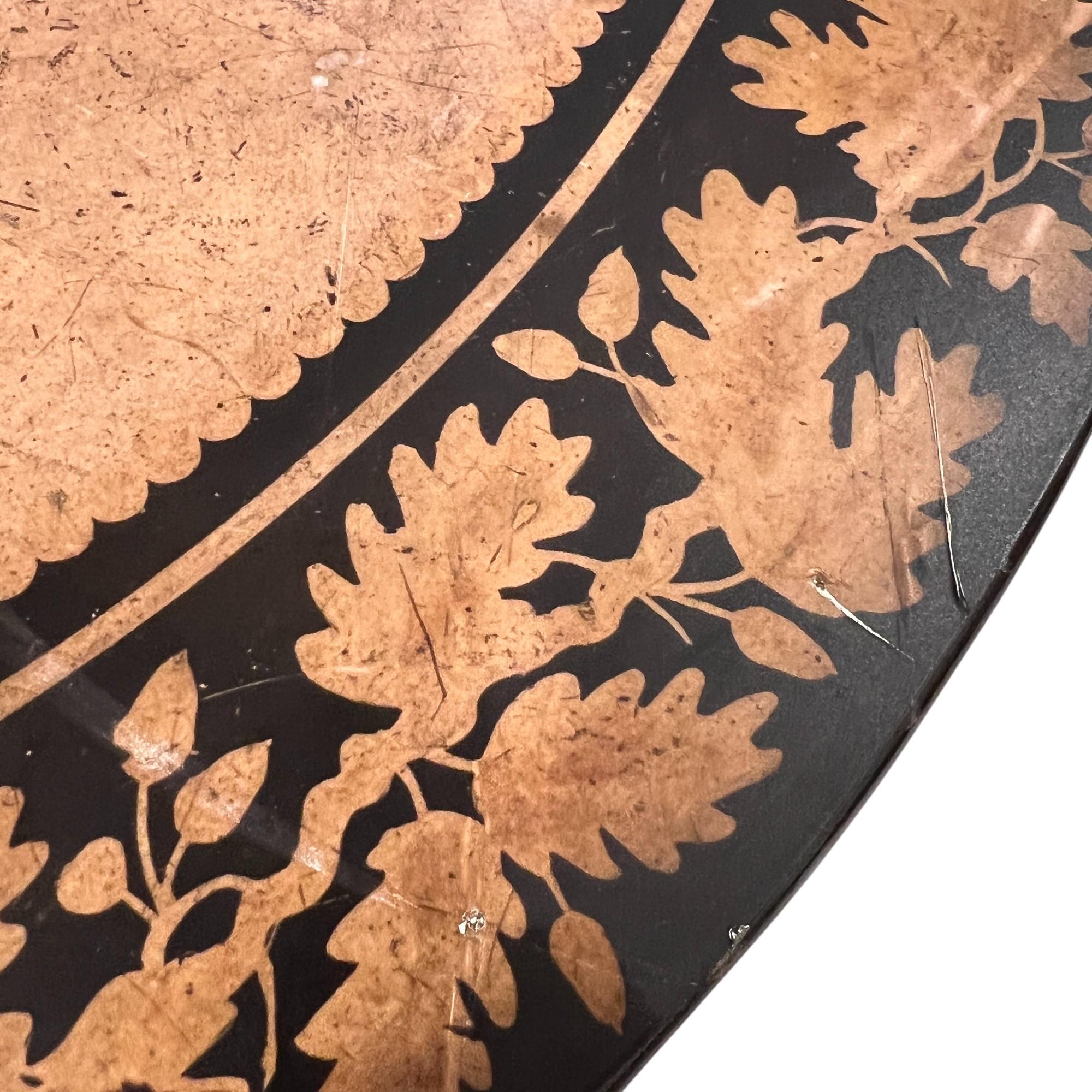 Français Table néoclassique Sepia Grisaille avec base en fer, 1900 en vente